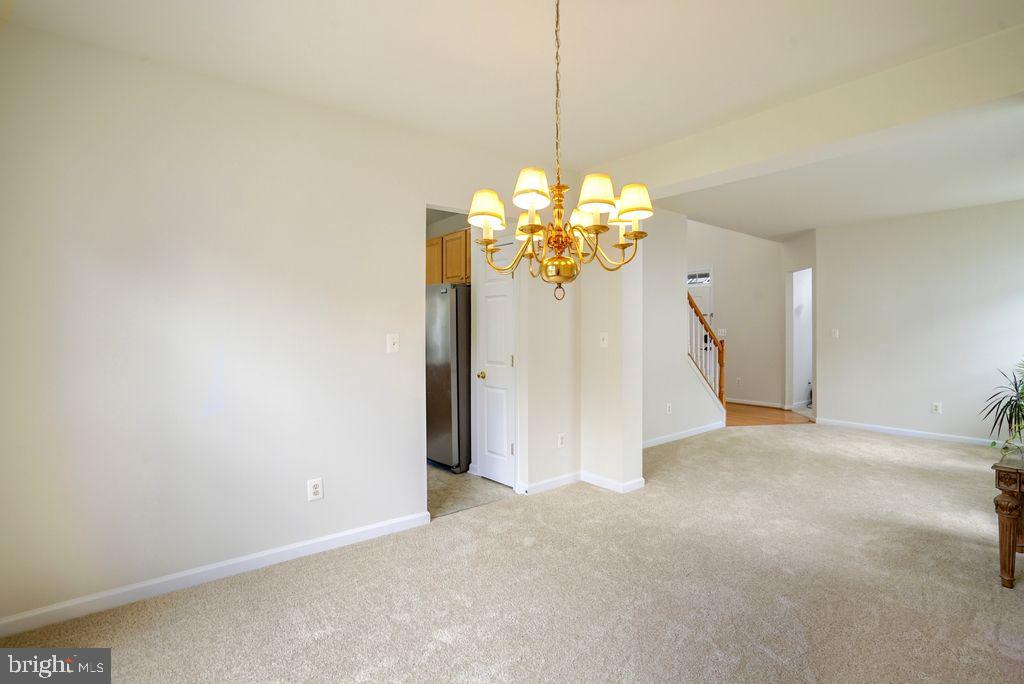 BROAD RUN OAKS - Residential