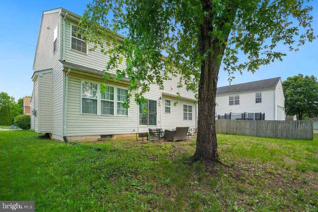 BROAD RUN OAKS - Residential