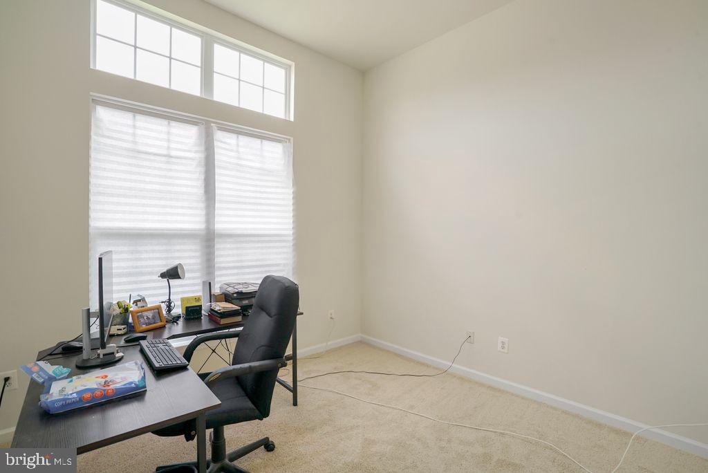BROAD RUN OAKS - Residential
