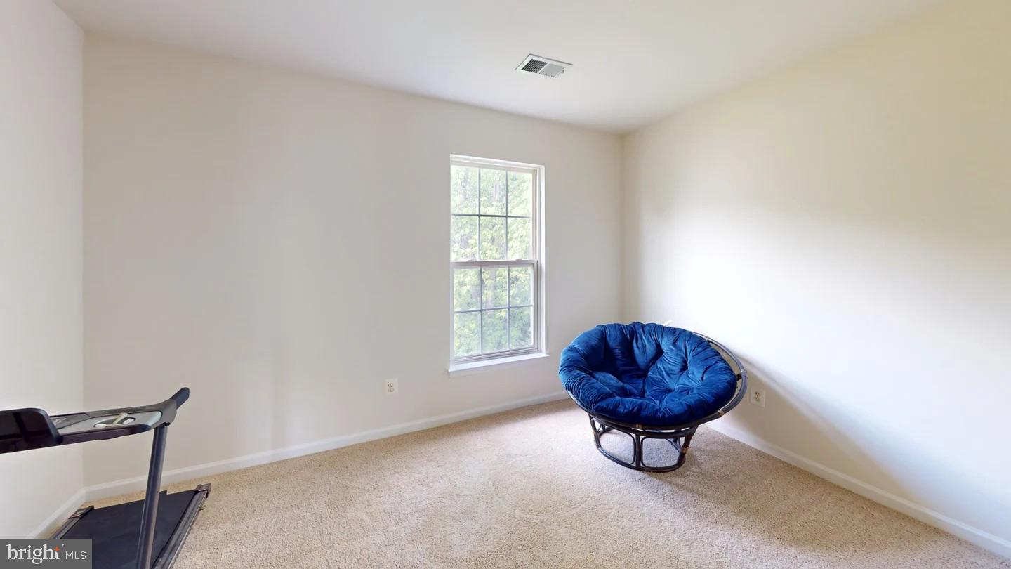 BROAD RUN OAKS - Residential
