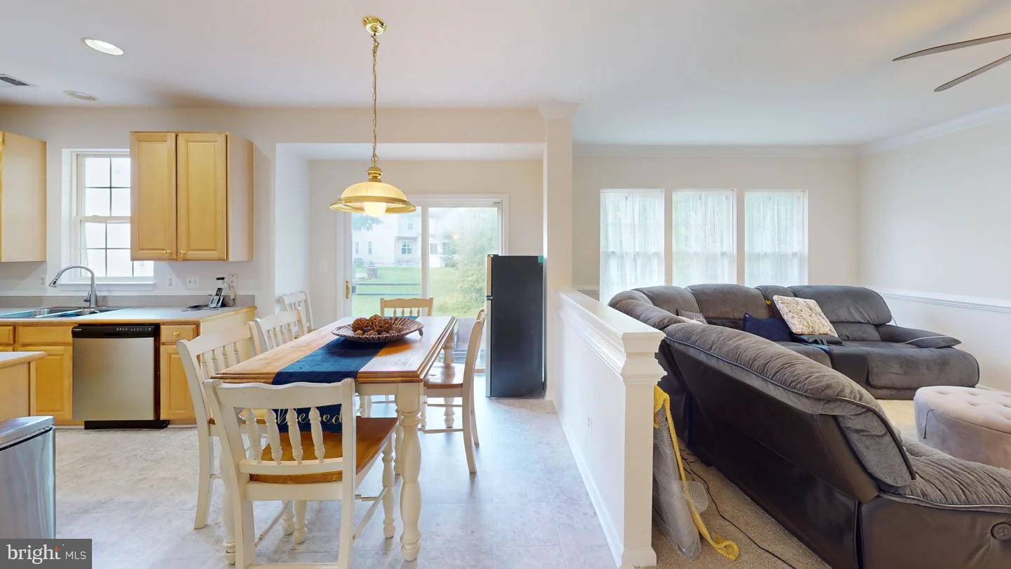 BROAD RUN OAKS - Residential