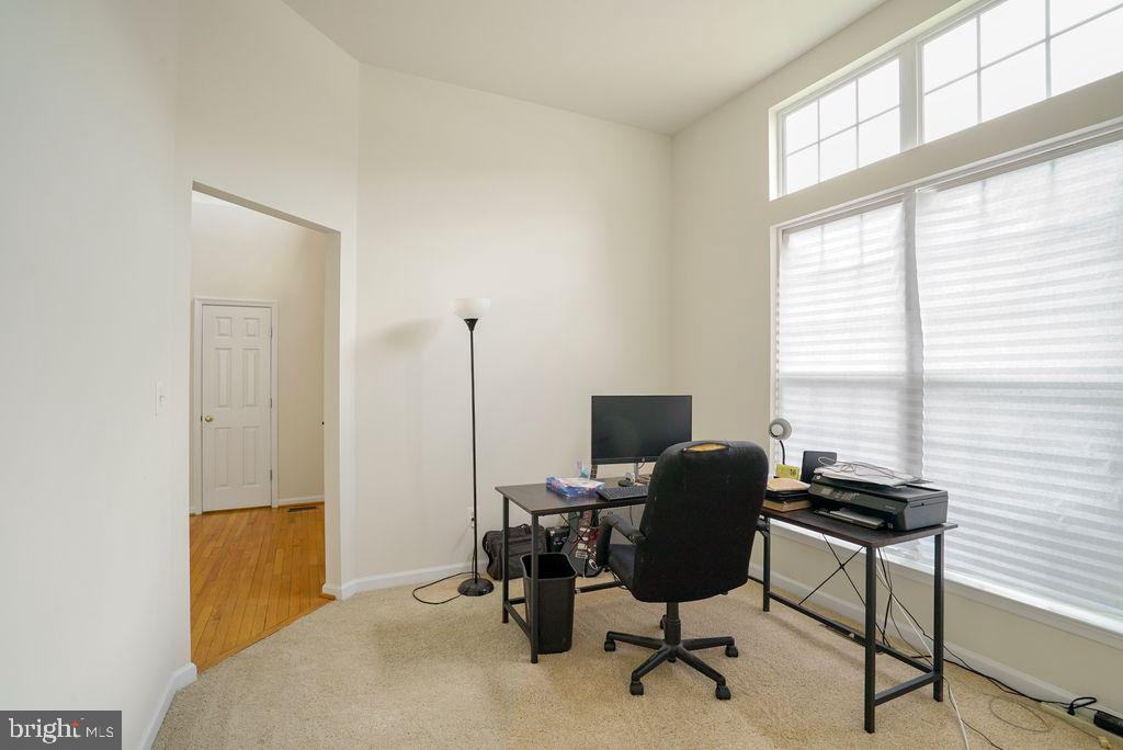 BROAD RUN OAKS - Residential