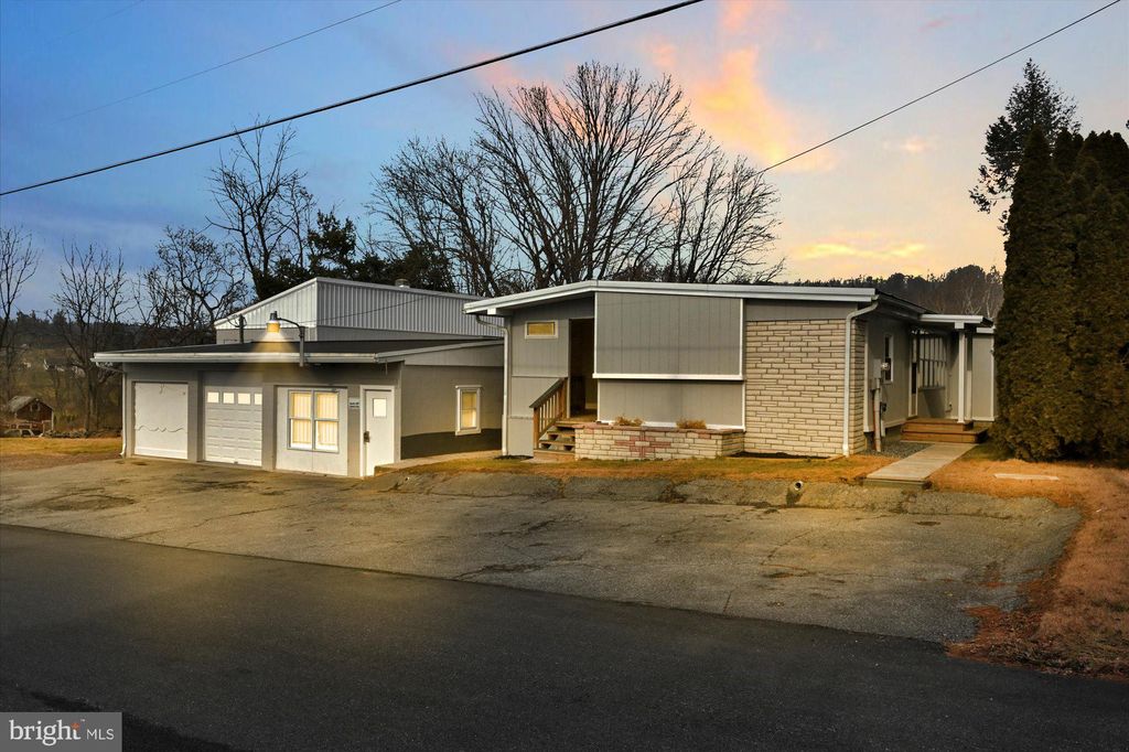 Photo of 735 POPLAR ST, DENVER, PA 17517 (MLS # PALA2030136)