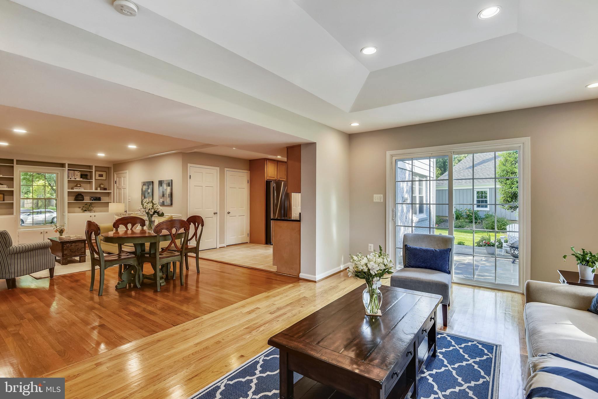 FORT HUNT MANOR - Residential