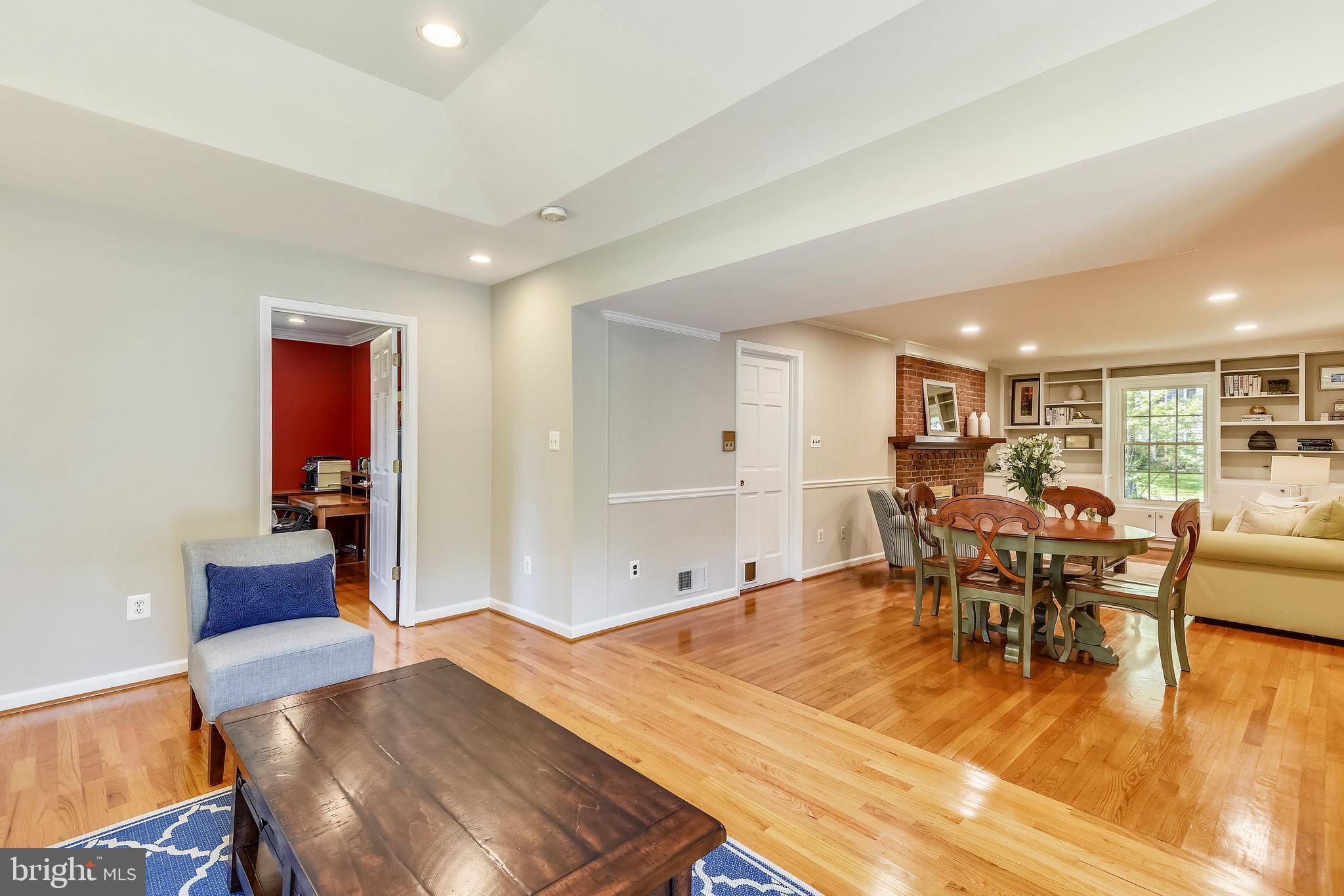 FORT HUNT MANOR - Residential