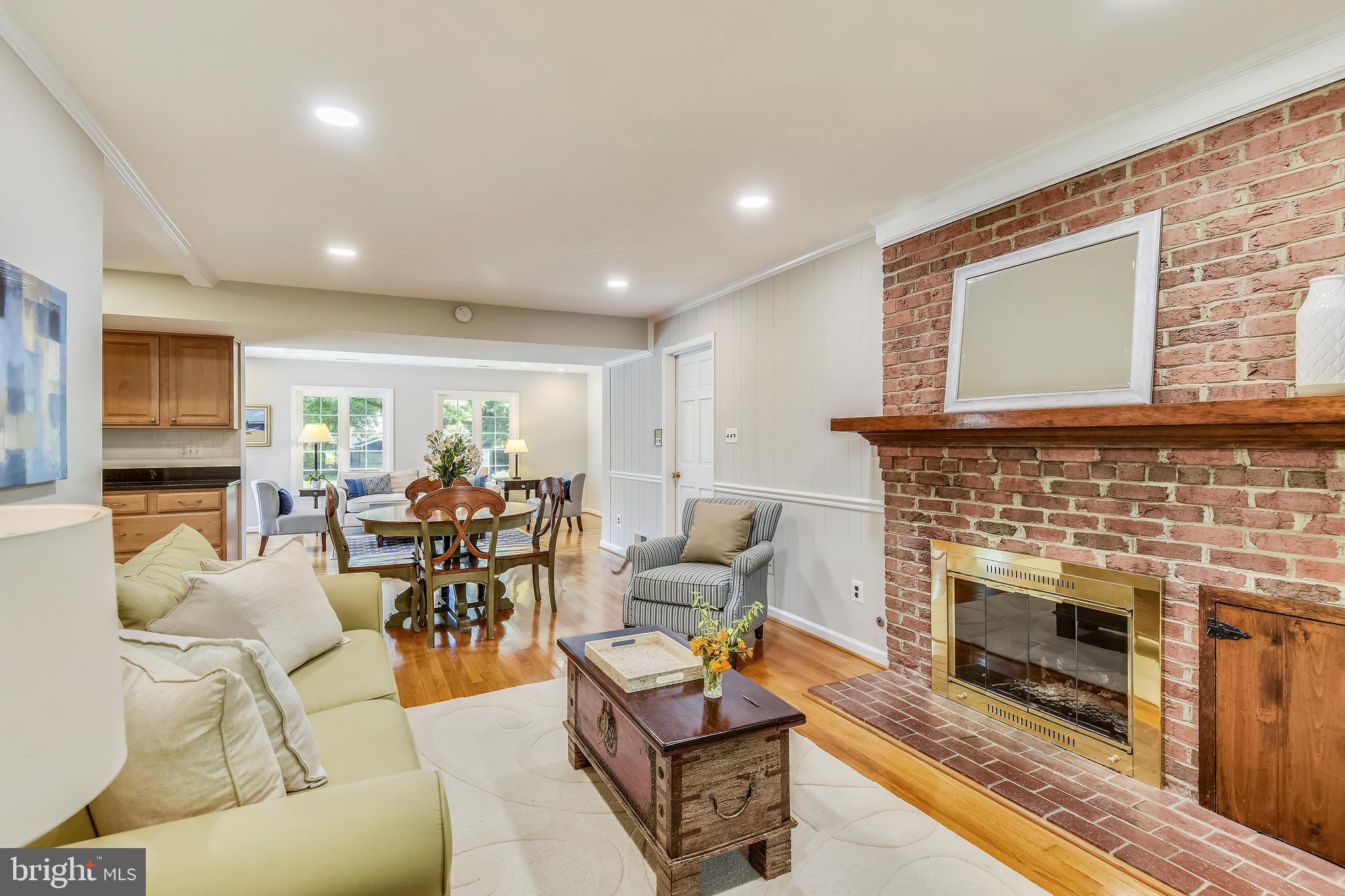 FORT HUNT MANOR - Residential