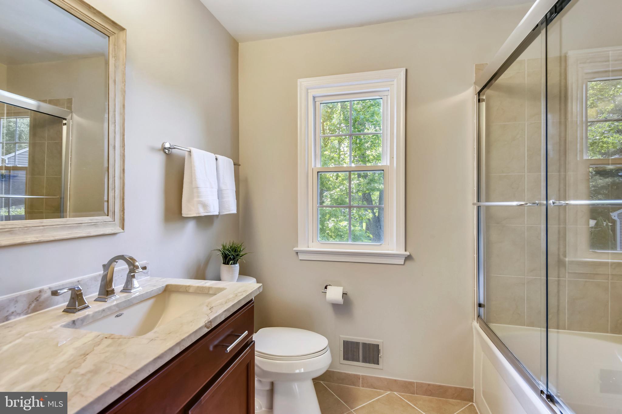 FORT HUNT MANOR - Residential