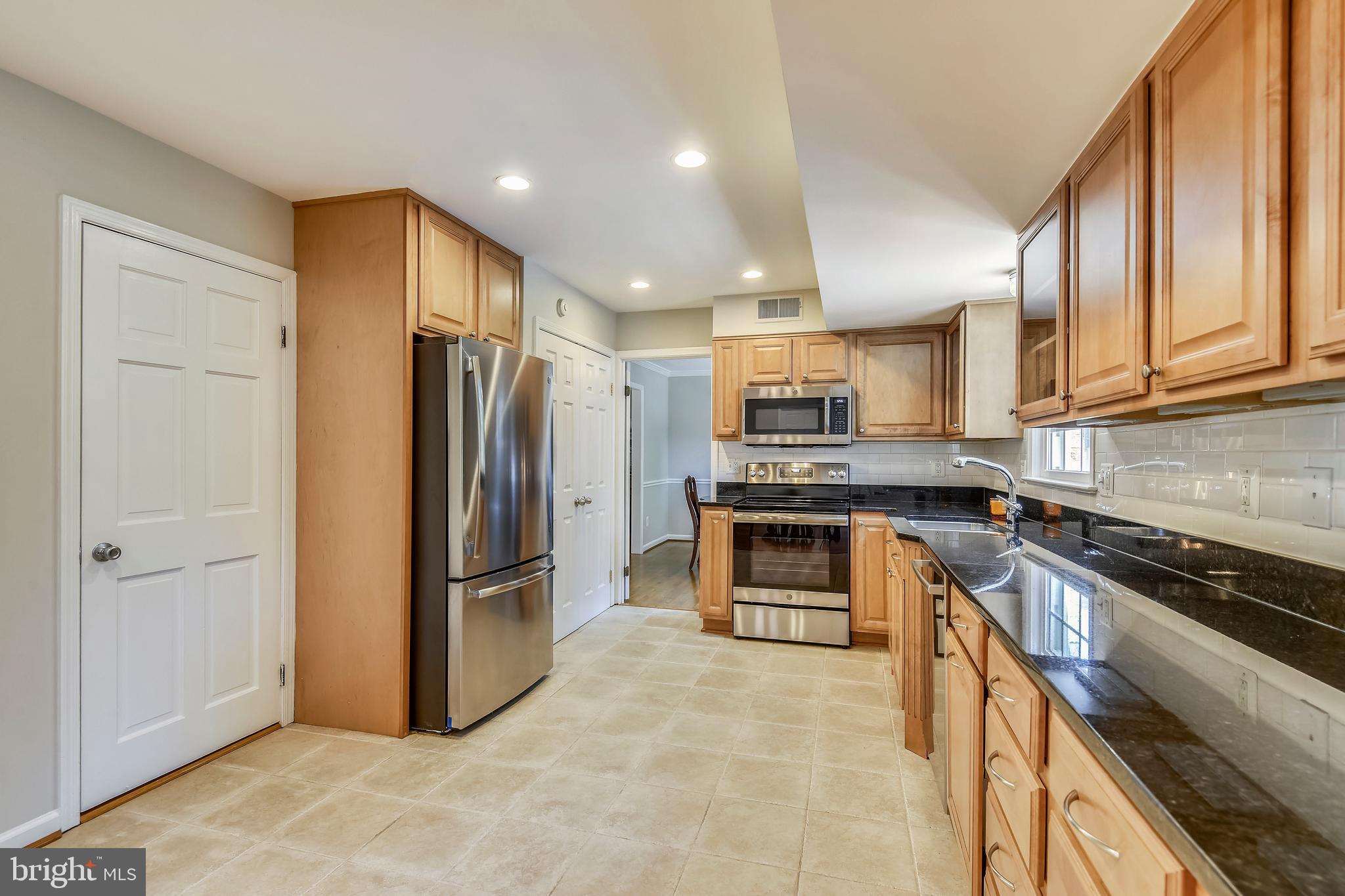 FORT HUNT MANOR - Residential