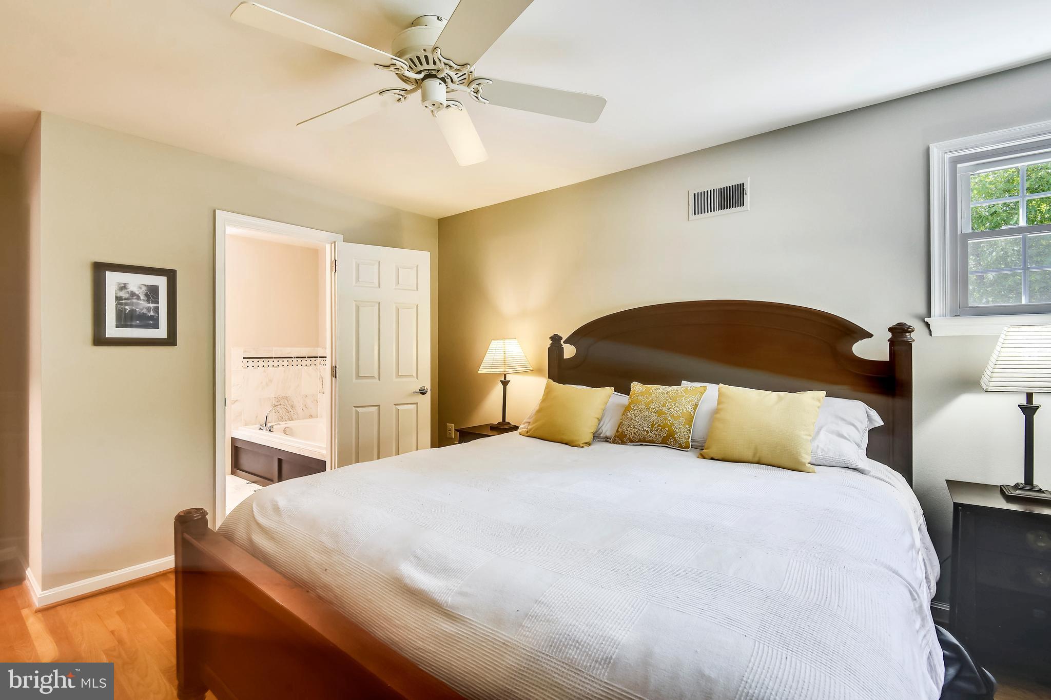 FORT HUNT MANOR - Residential