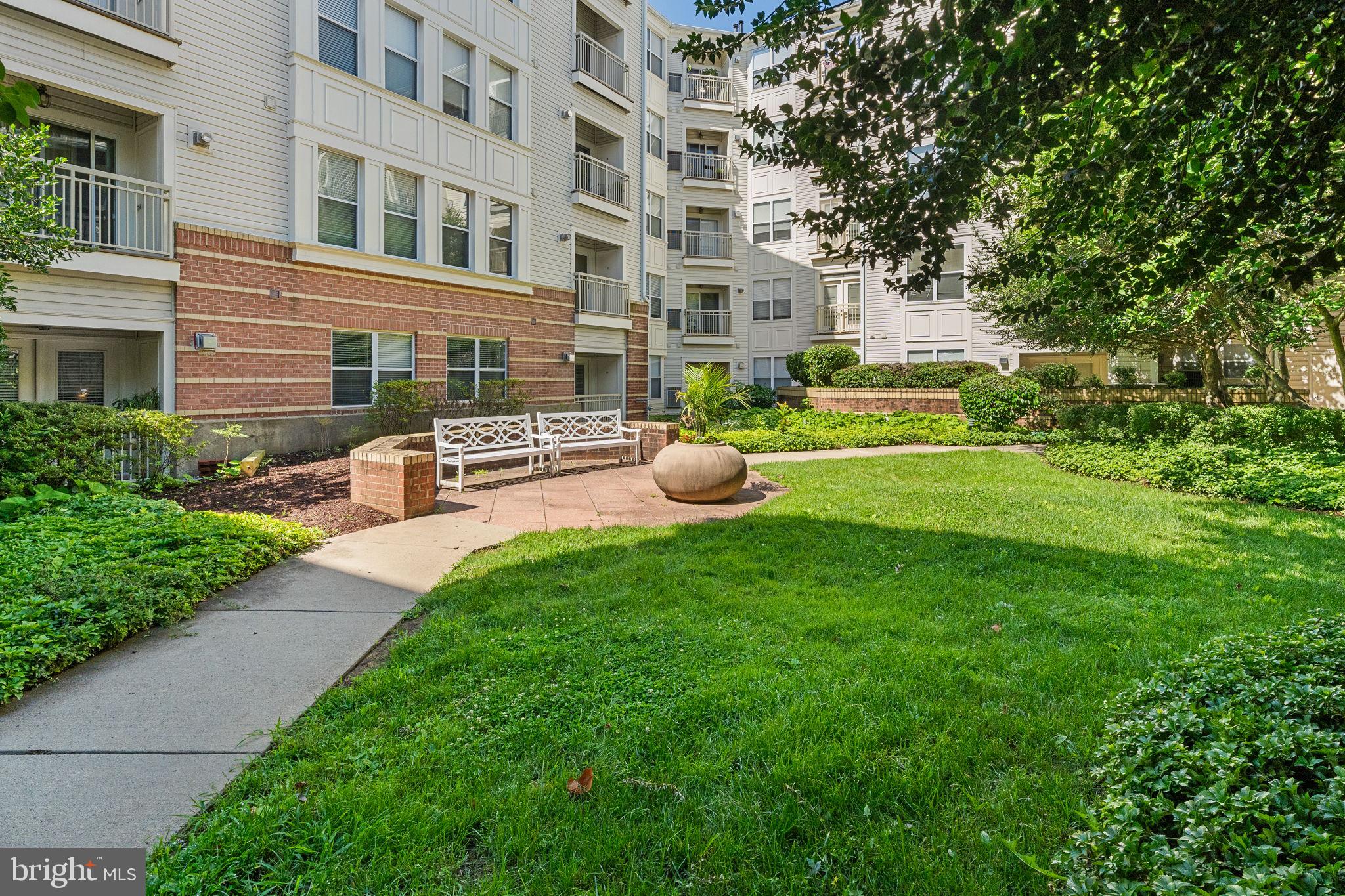 9490 VIRGINIA CENTER BOULEVARD 428