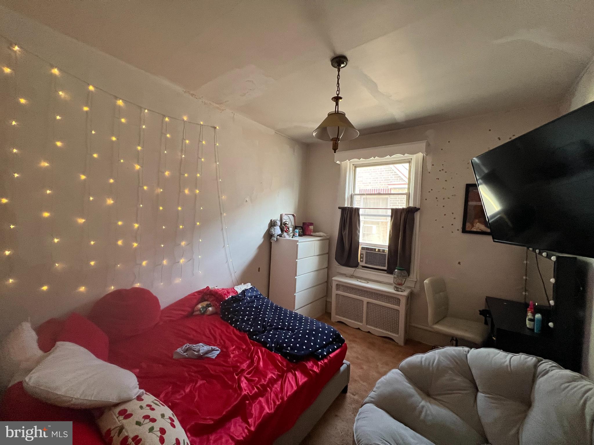 GIRARD ESTATES - Residential