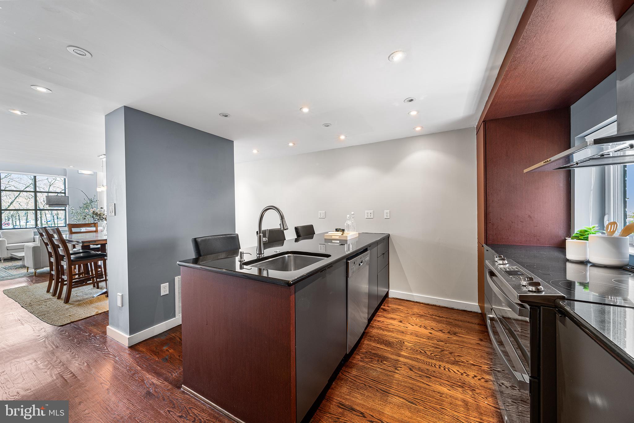 FAIRMOUNT - Residential