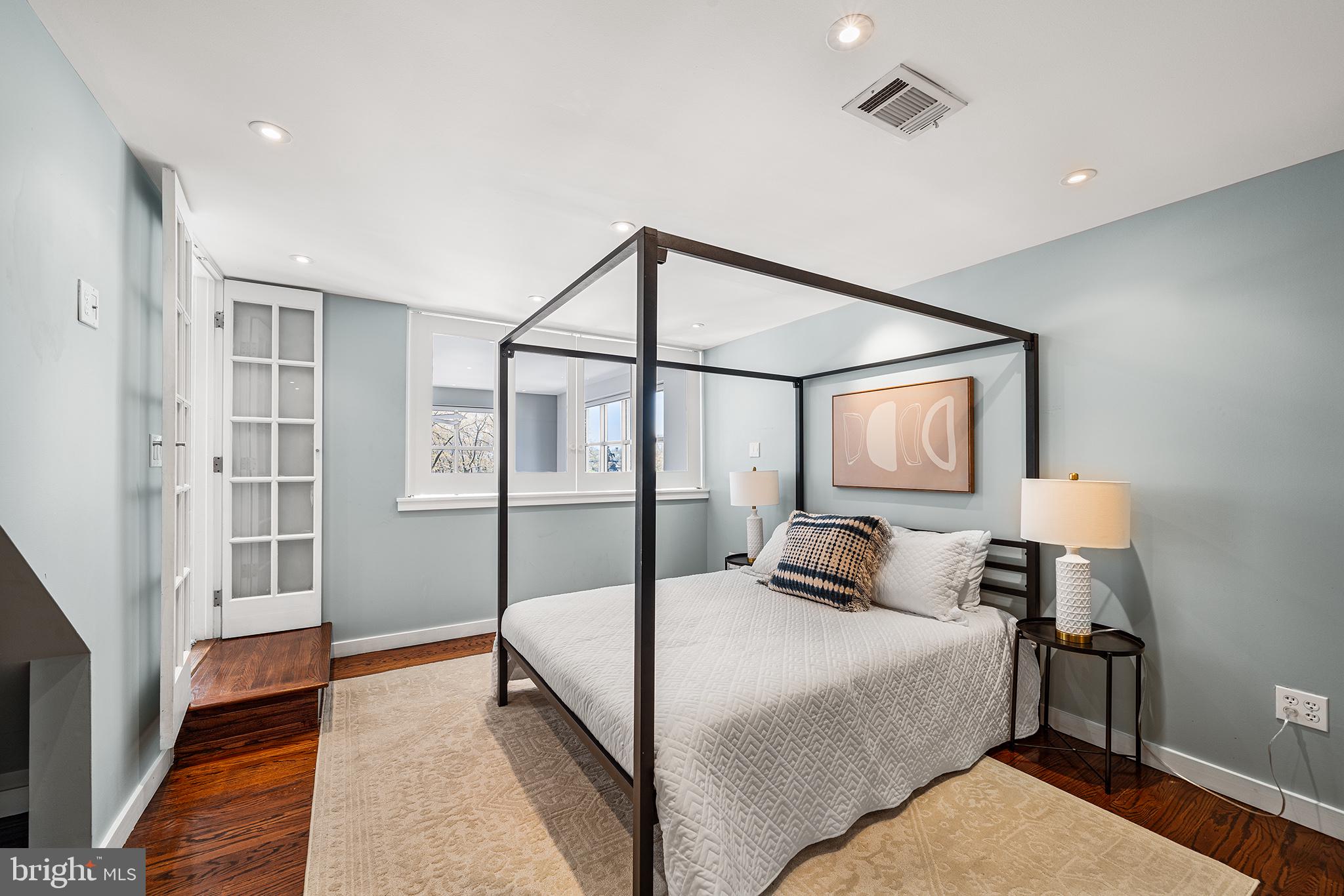 FAIRMOUNT - Residential