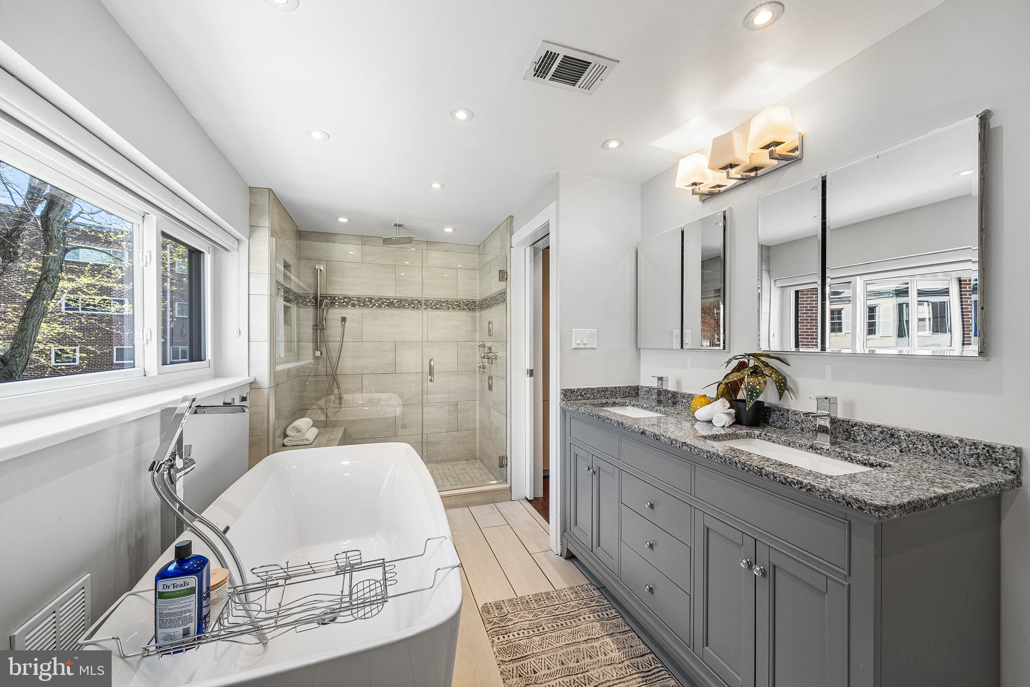 FAIRMOUNT - Residential