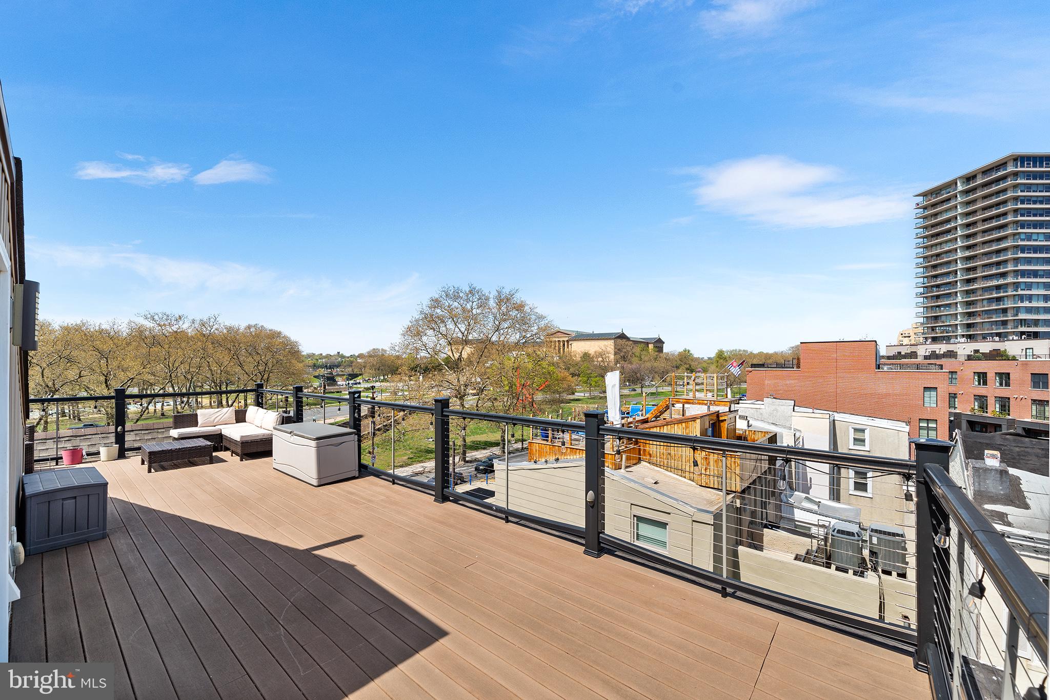 FAIRMOUNT - Residential