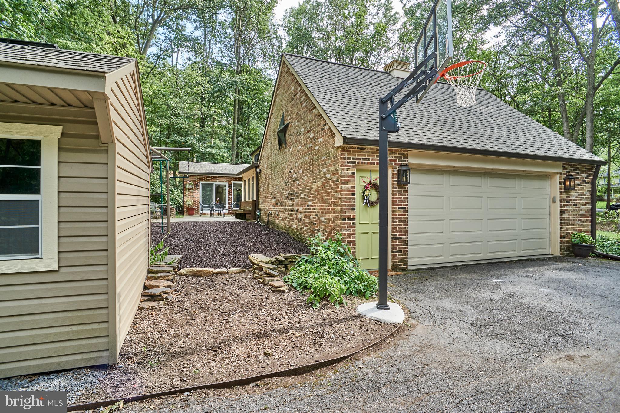 WHITE ROCK ACRES - Residential