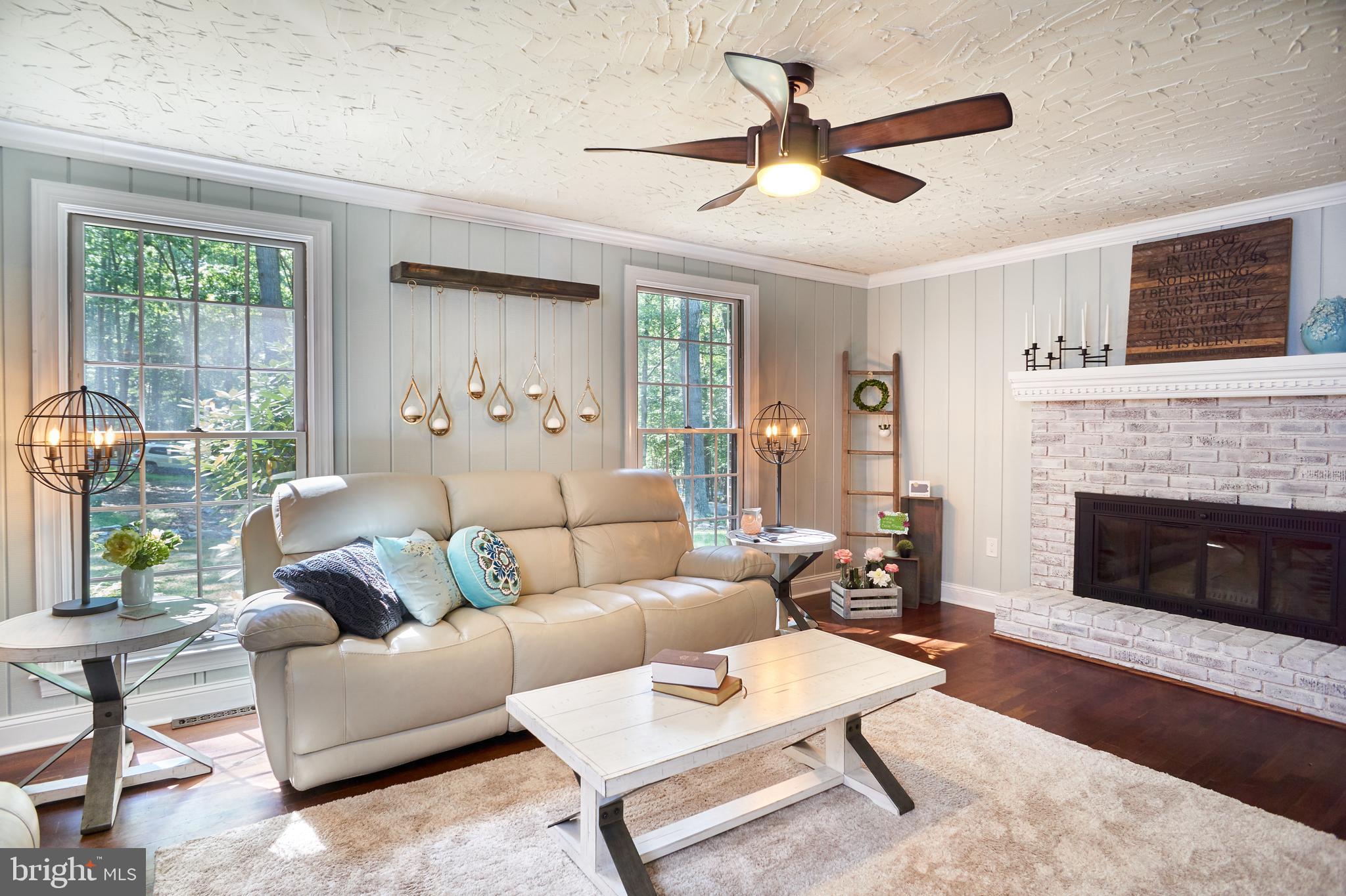 WHITE ROCK ACRES - Residential
