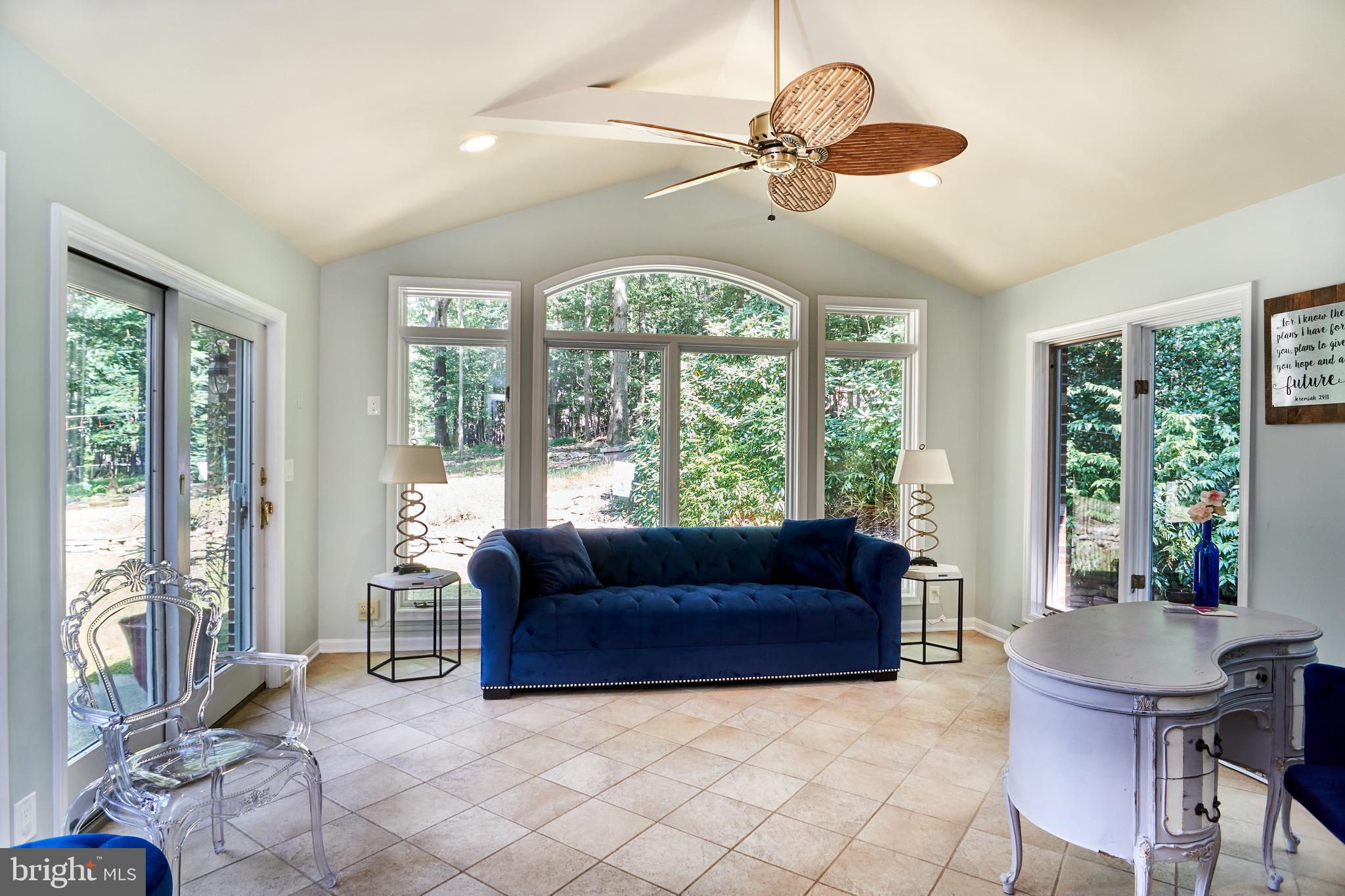 WHITE ROCK ACRES - Residential