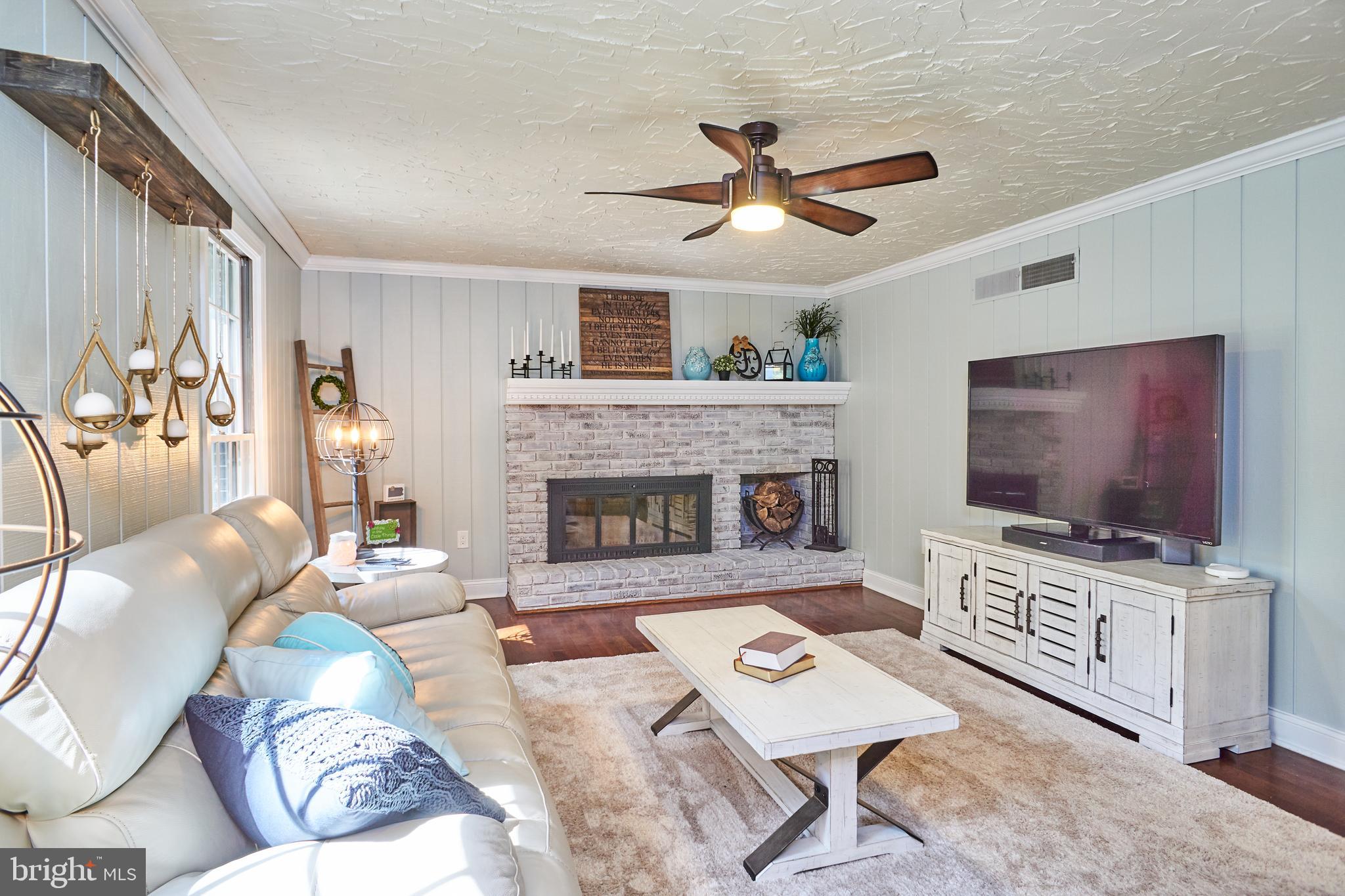 WHITE ROCK ACRES - Residential