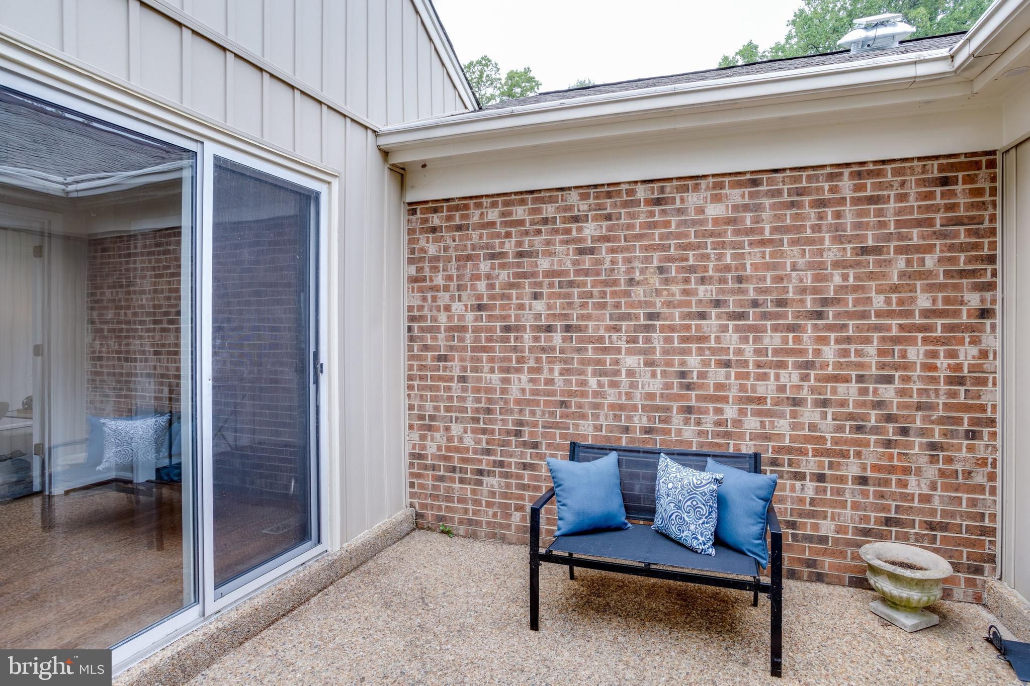 RUSTFIELD - Residential