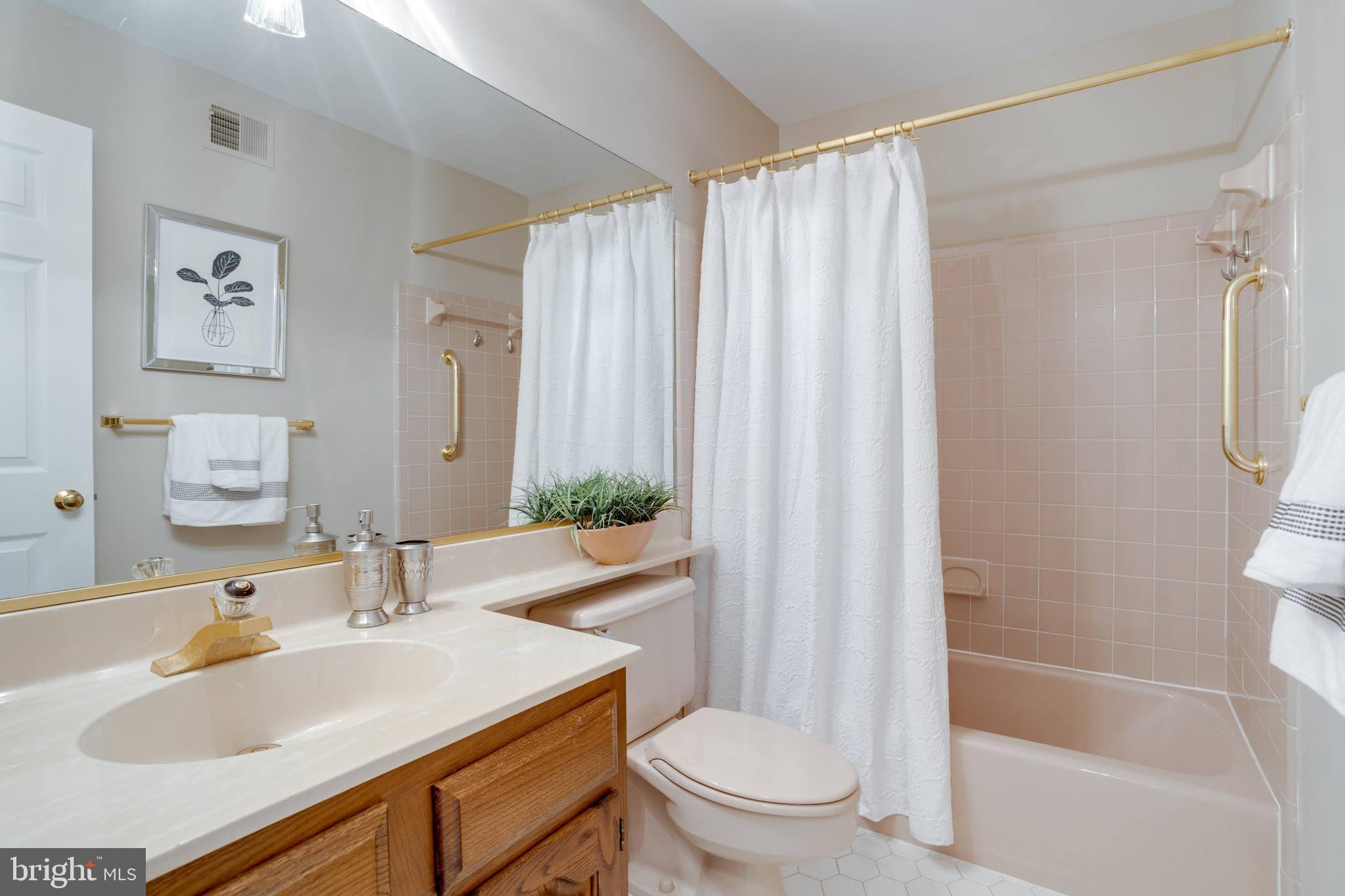 RUSTFIELD - Residential