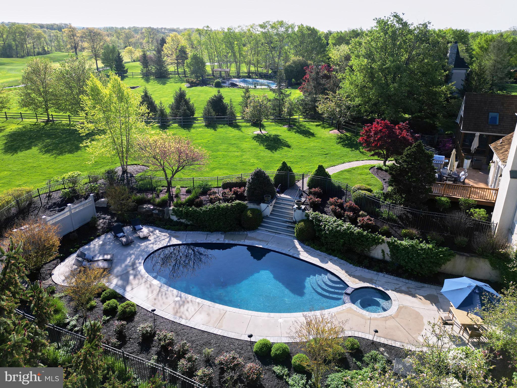 LOOKWAY COURT - Residential