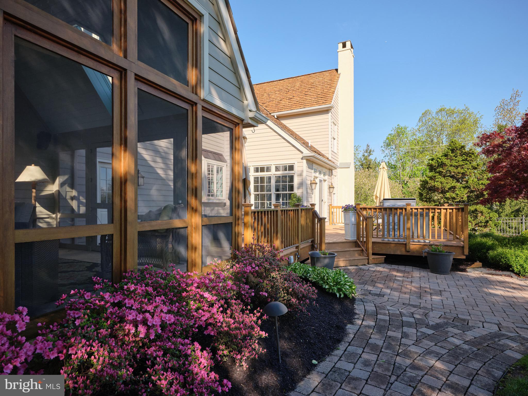 LOOKWAY COURT - Residential