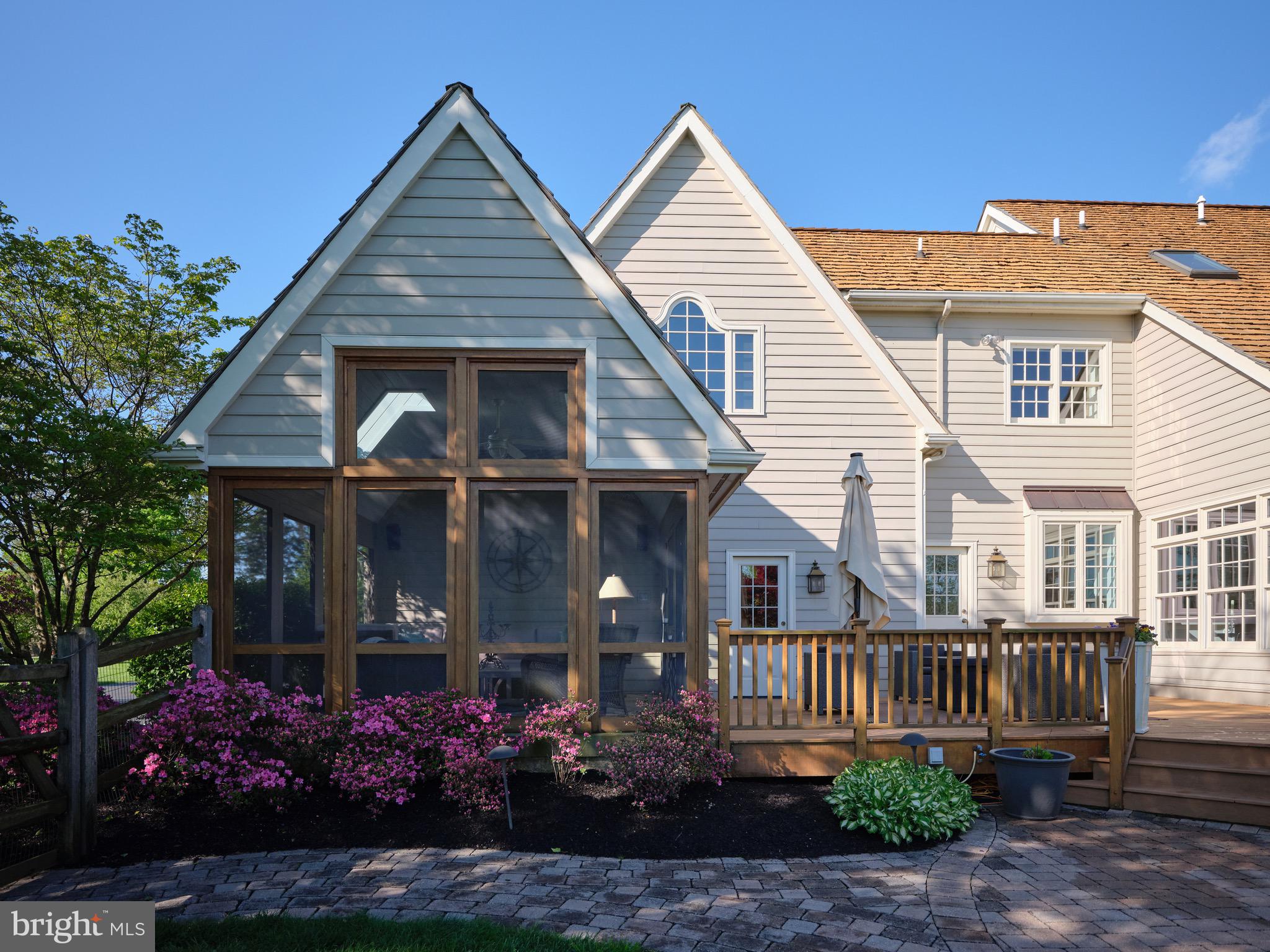 LOOKWAY COURT - Residential