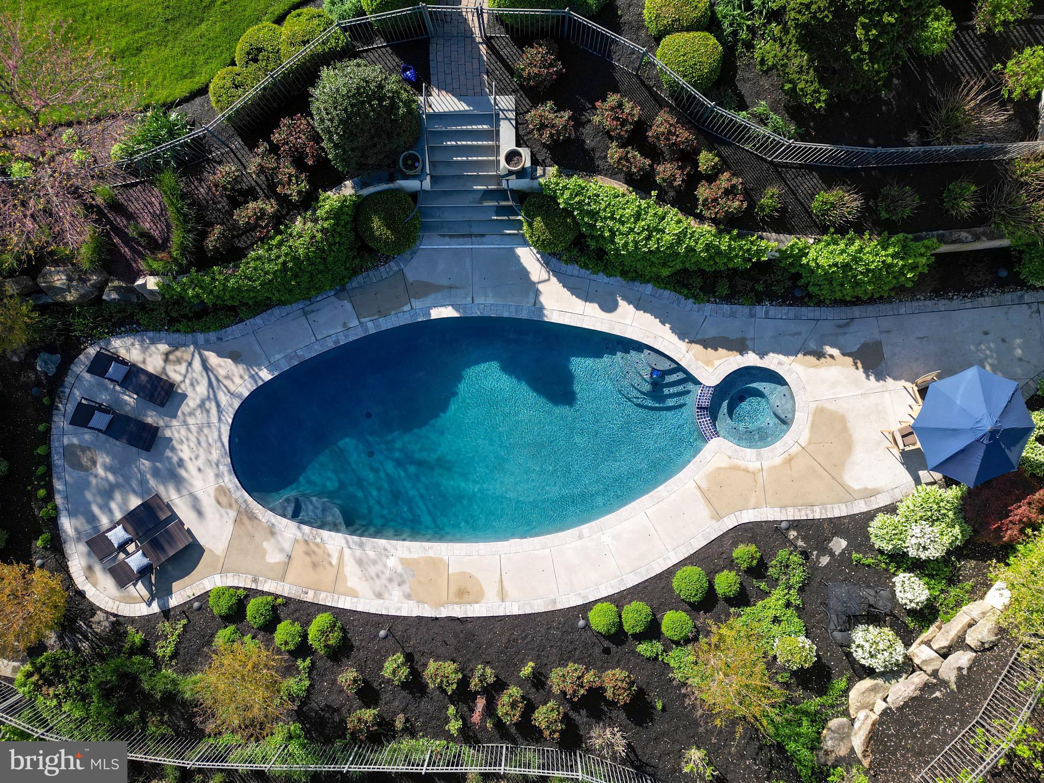 LOOKWAY COURT - Residential