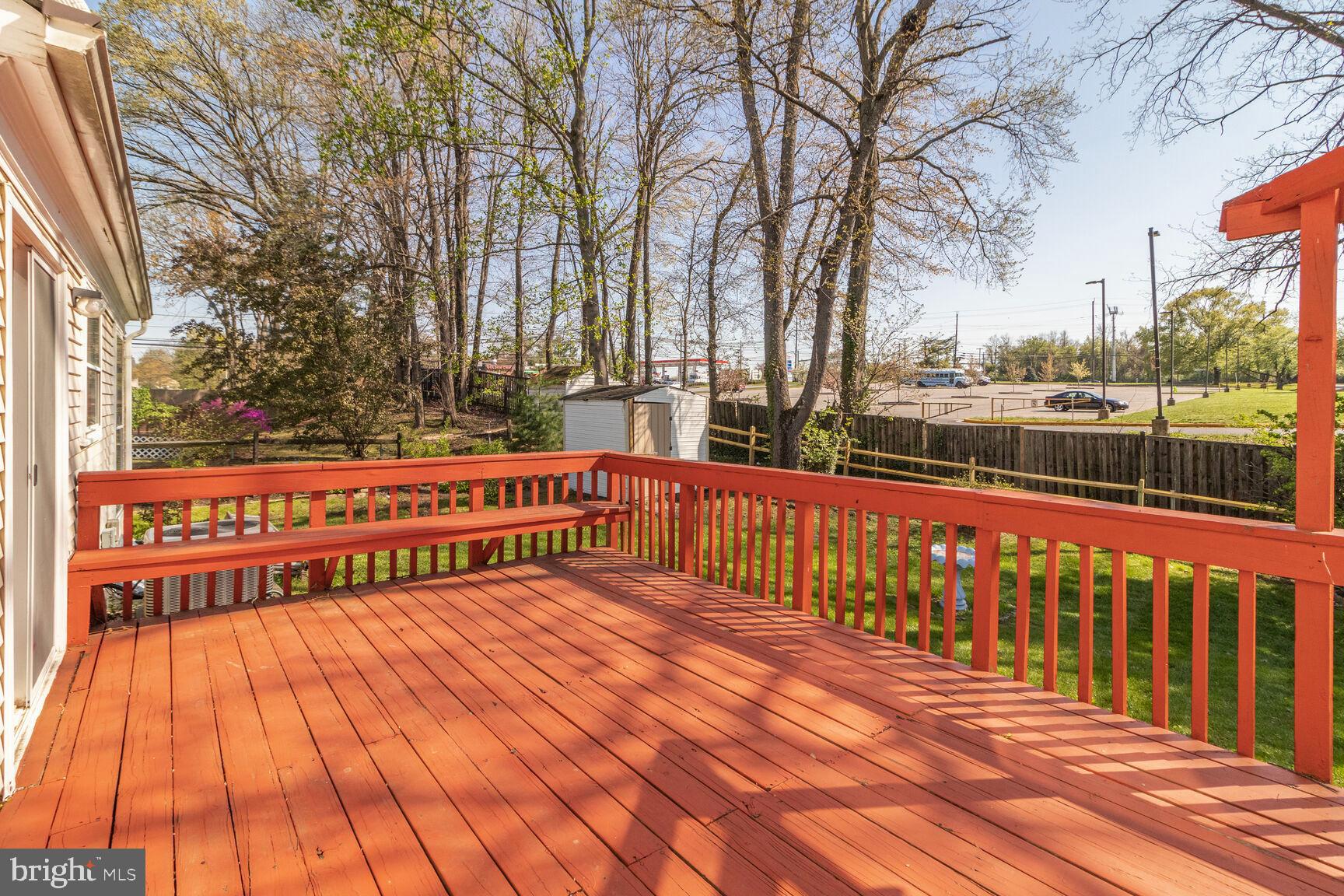 SNOWDENS MILL - Residential