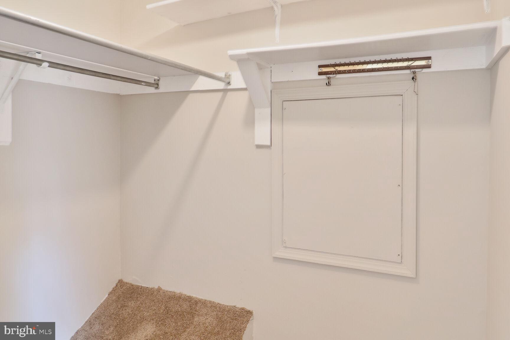 SNOWDENS MILL - Residential