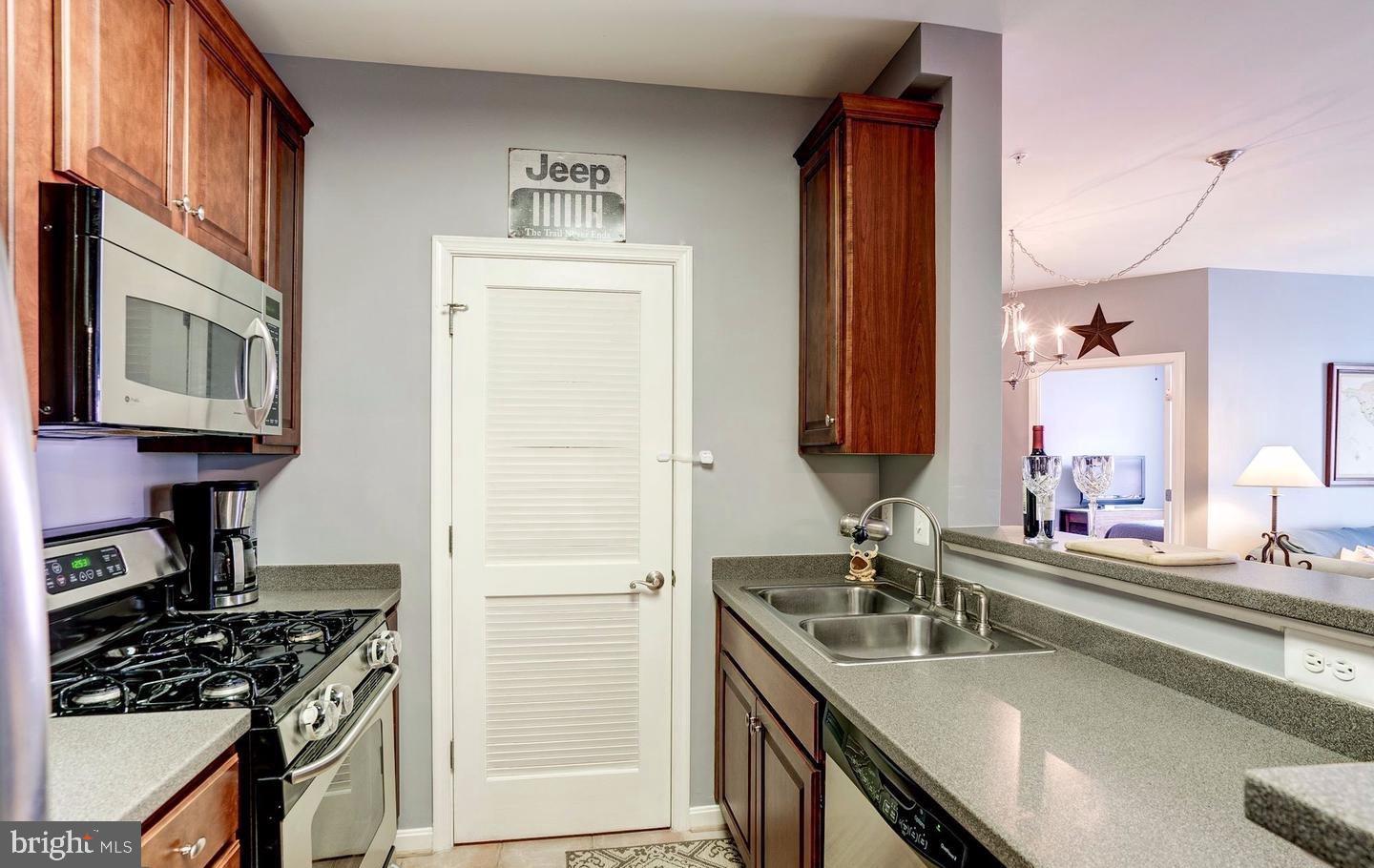 21228 MCFADDEN SQUARE 211