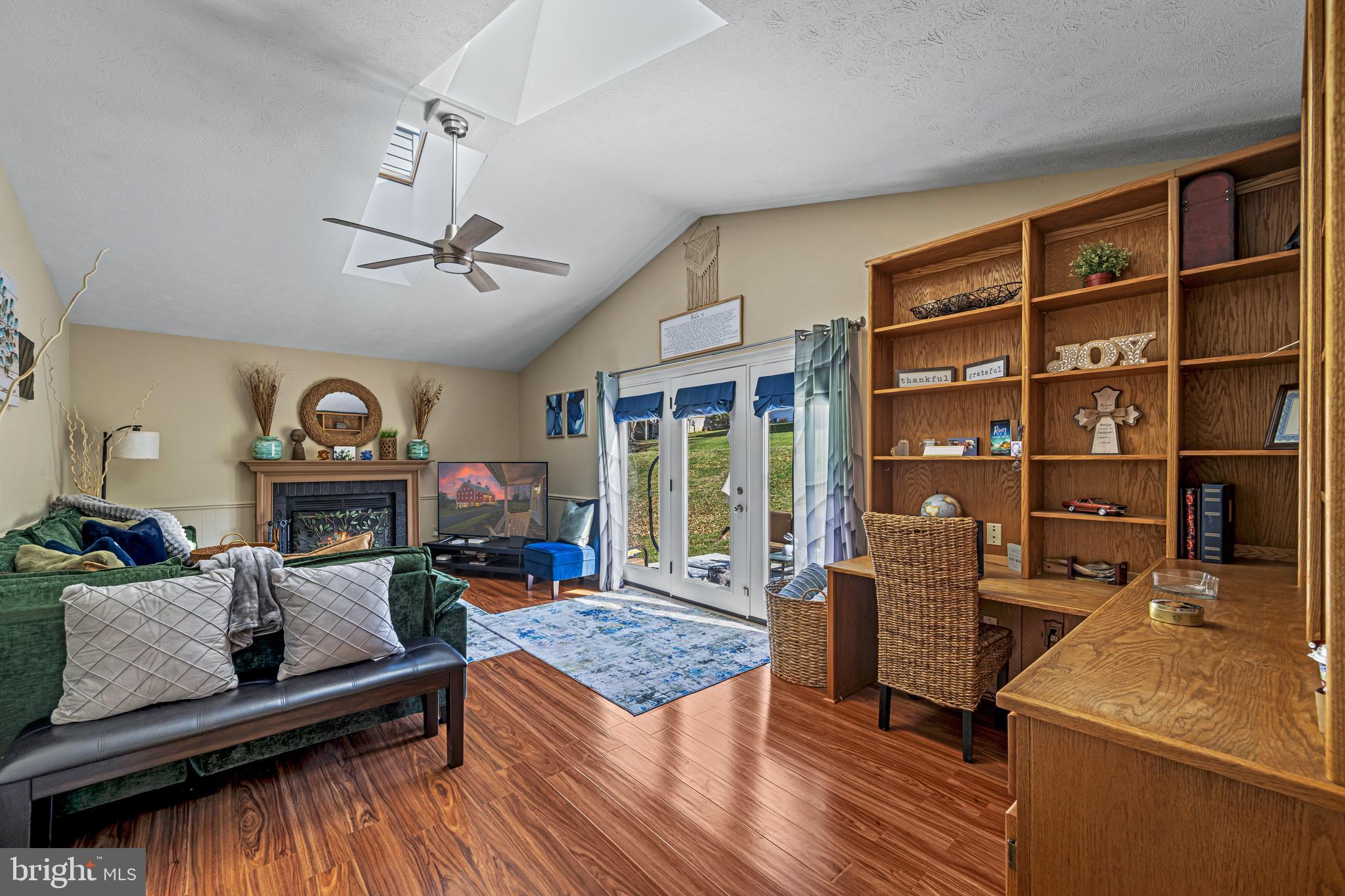 FURNACE HILLS - Residential