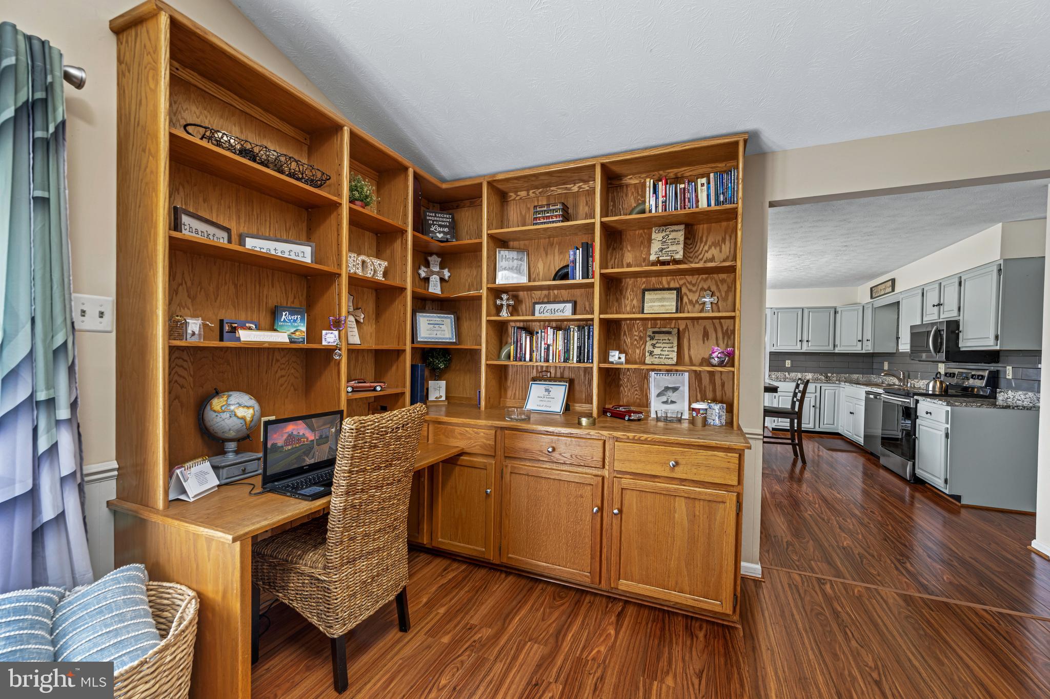 FURNACE HILLS - Residential