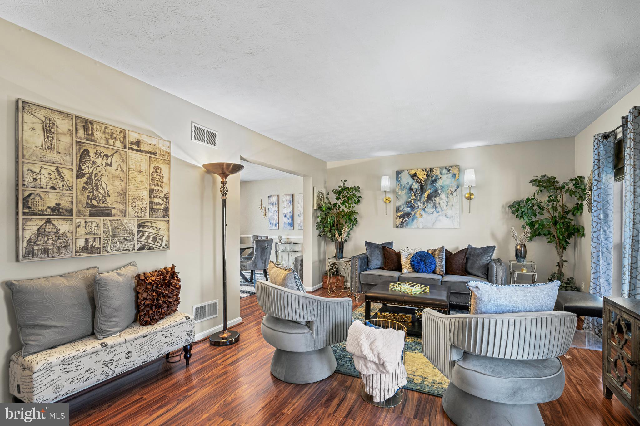 575 CROSSBRIDGE DRIVE