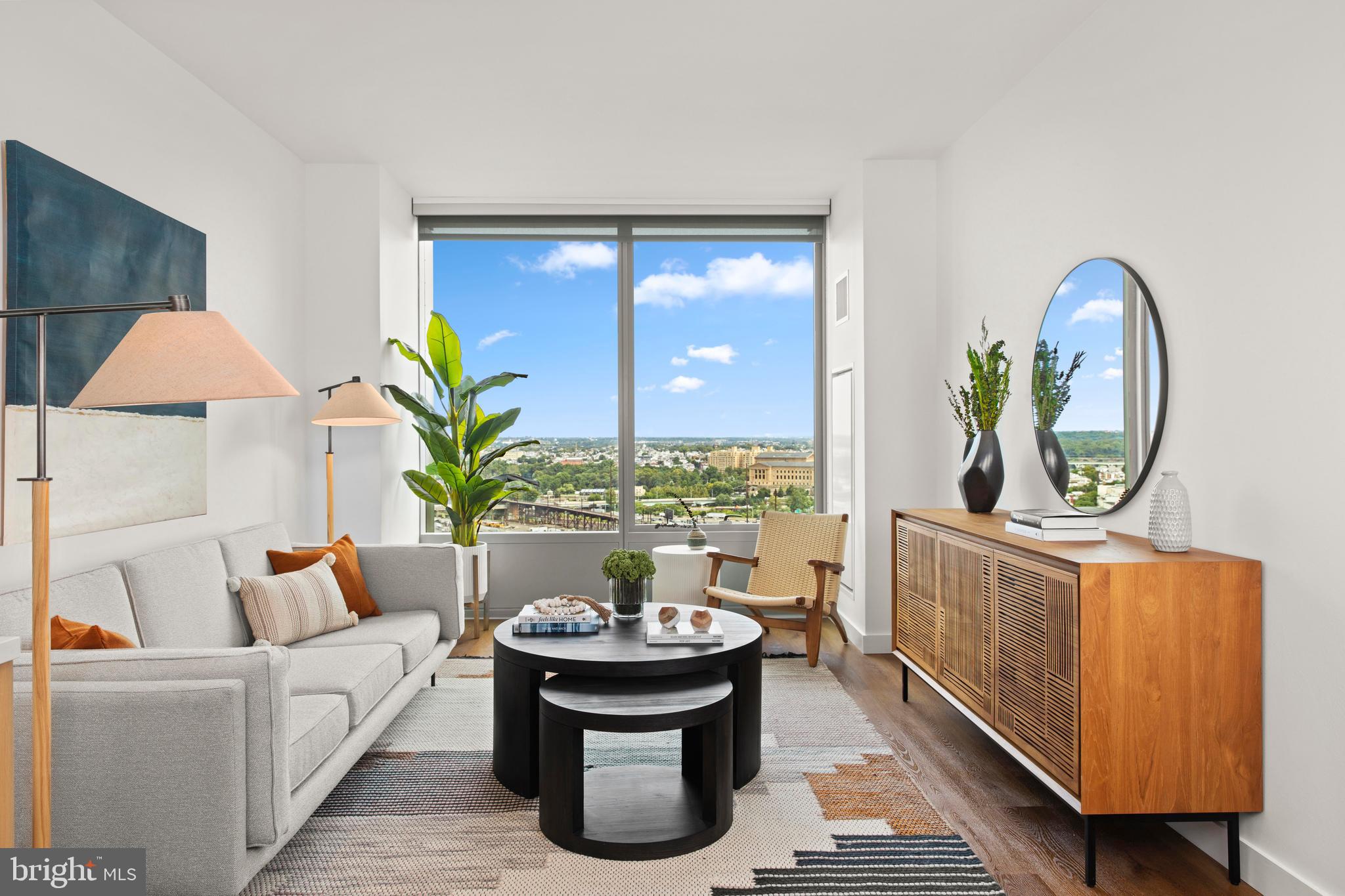 UNIVERSITY CITY - Residential Lease