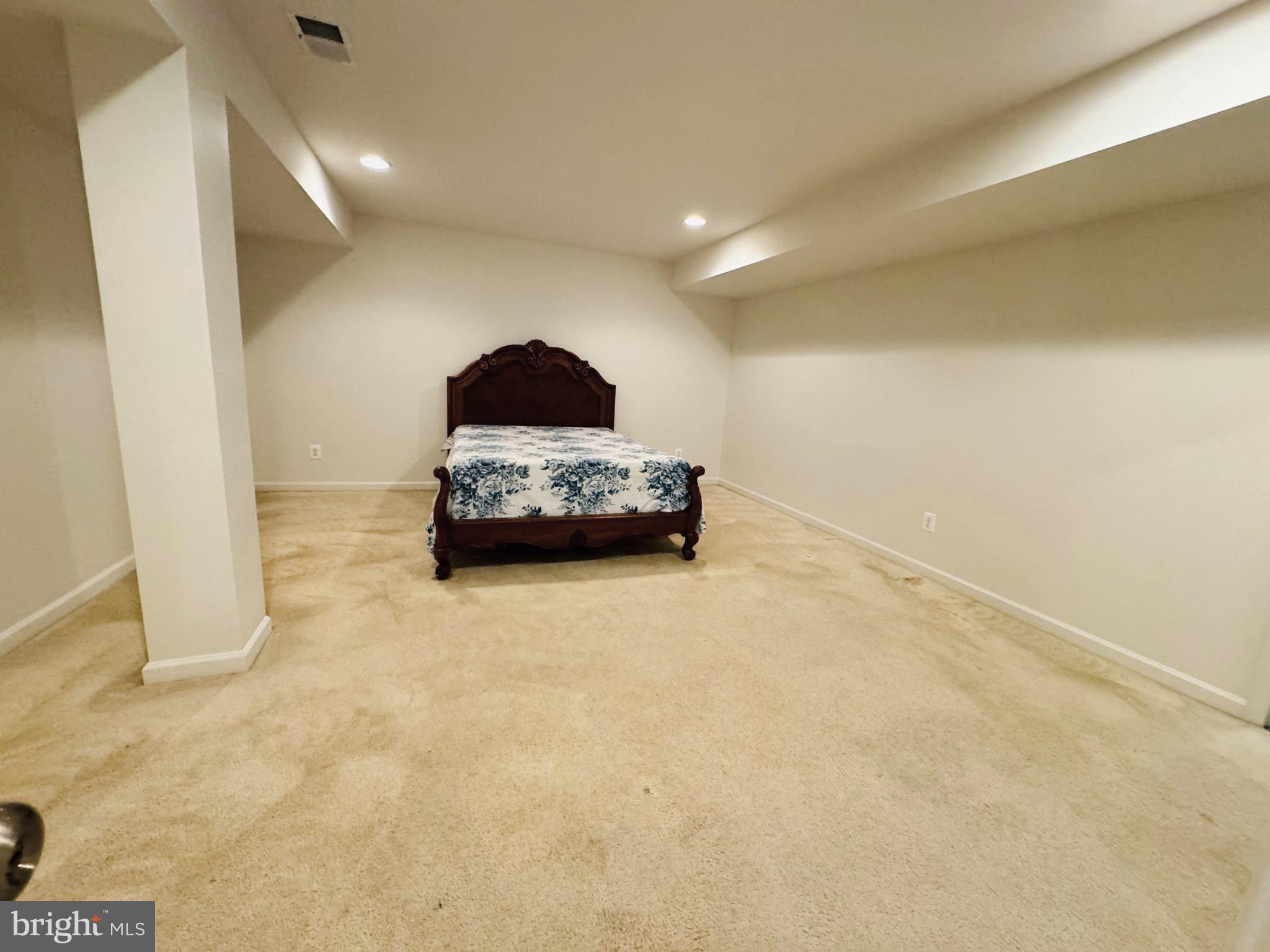 PORT POTOMAC - Residential Lease