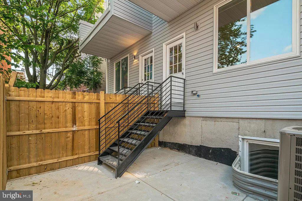 EAST KENSINGTON - Residential Lease