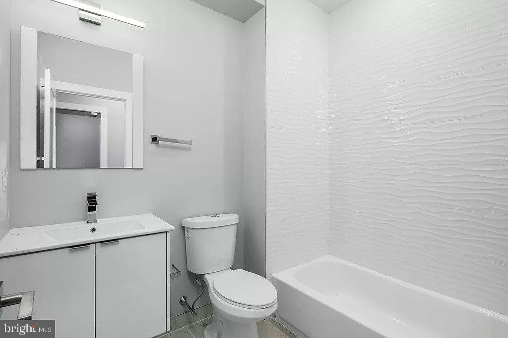 EAST KENSINGTON - Residential Lease