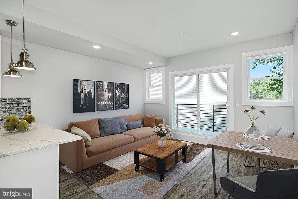 EAST KENSINGTON - Residential Lease