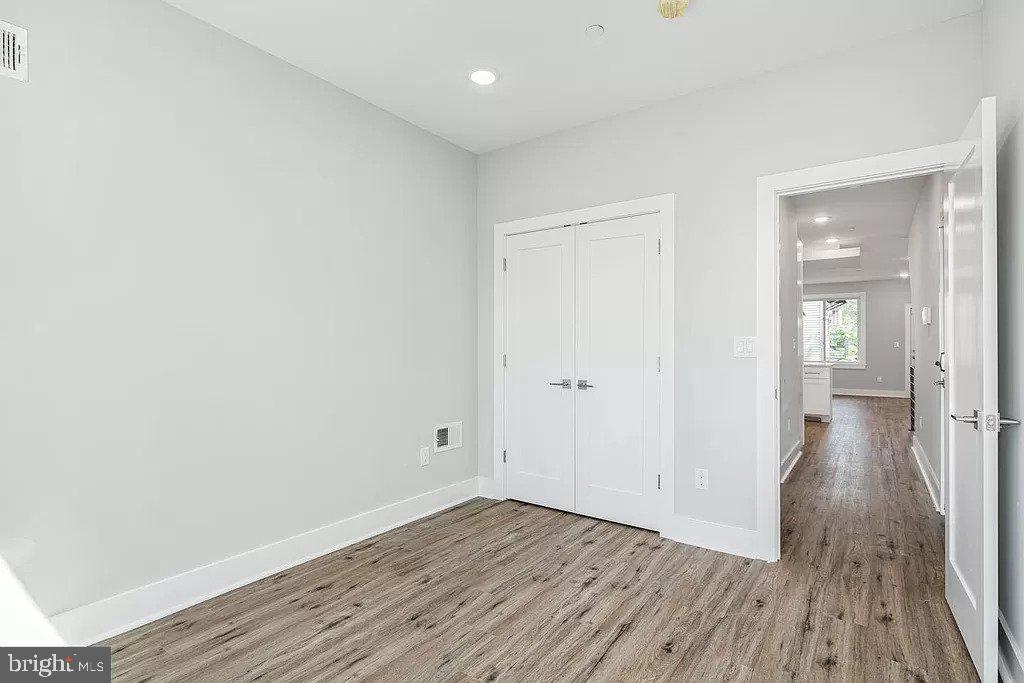 EAST KENSINGTON - Residential Lease