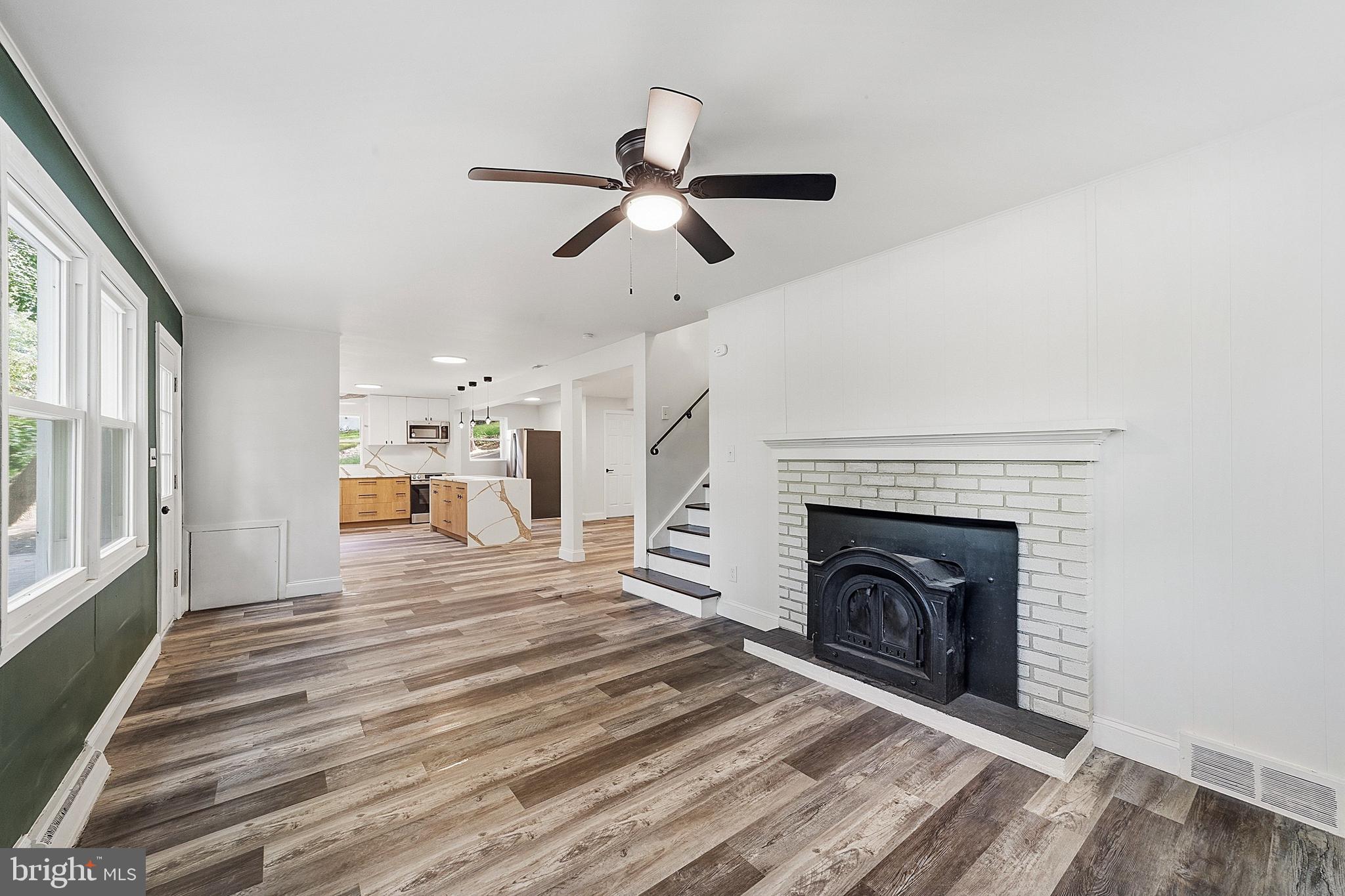 32 MONTAGUE AVENUE