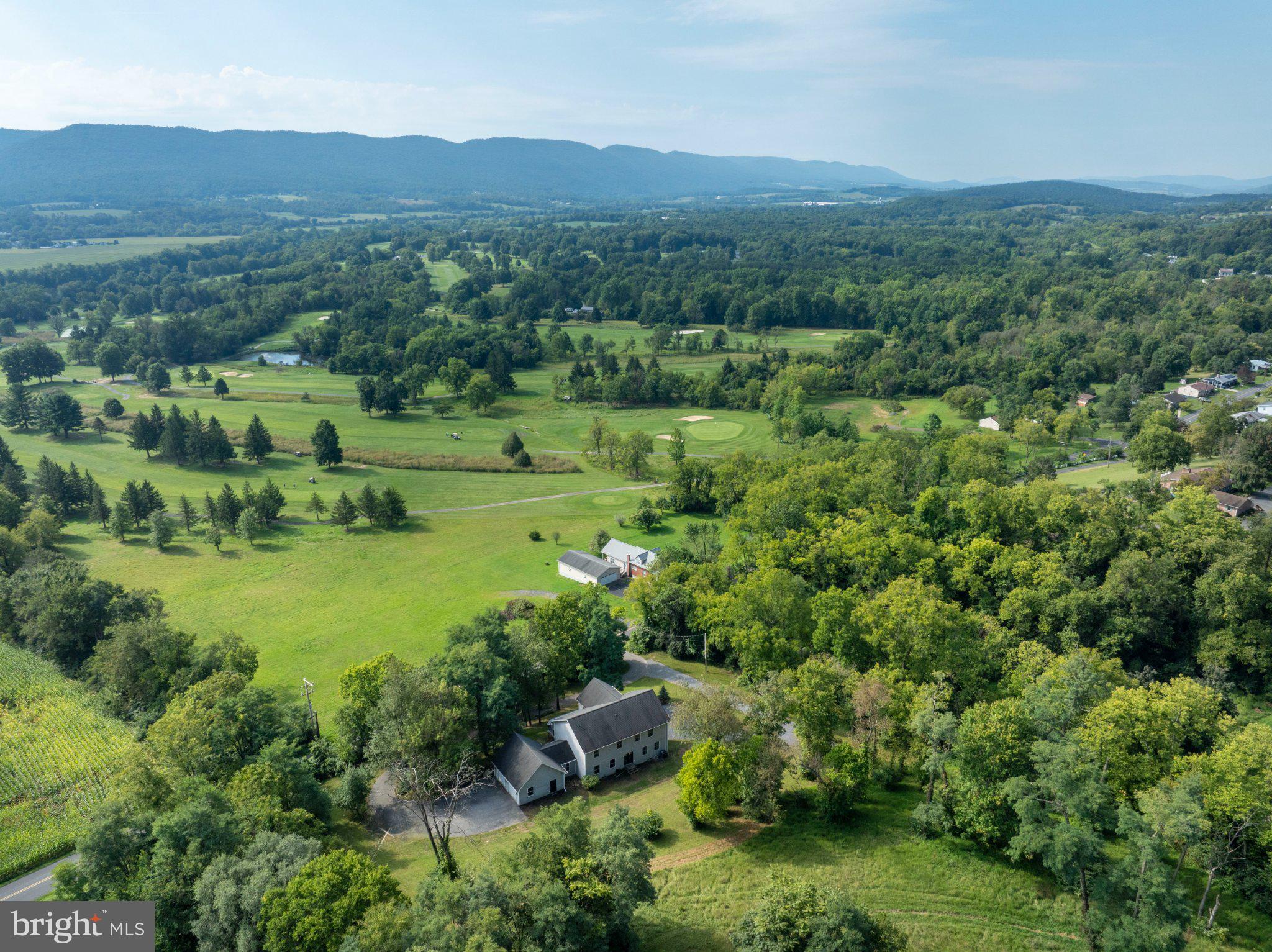 1695 MIDDLE ROAD