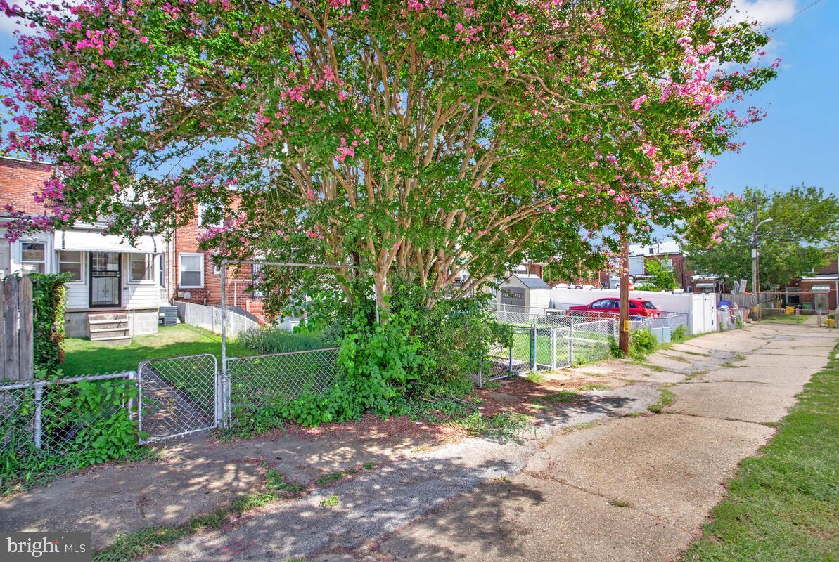 BROOKLYN - Residential