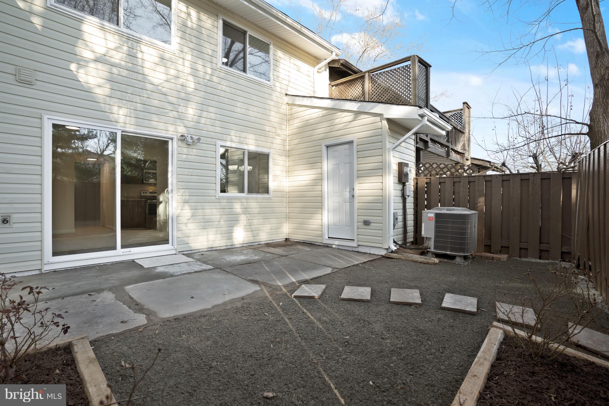 SUGARLAND - Residential