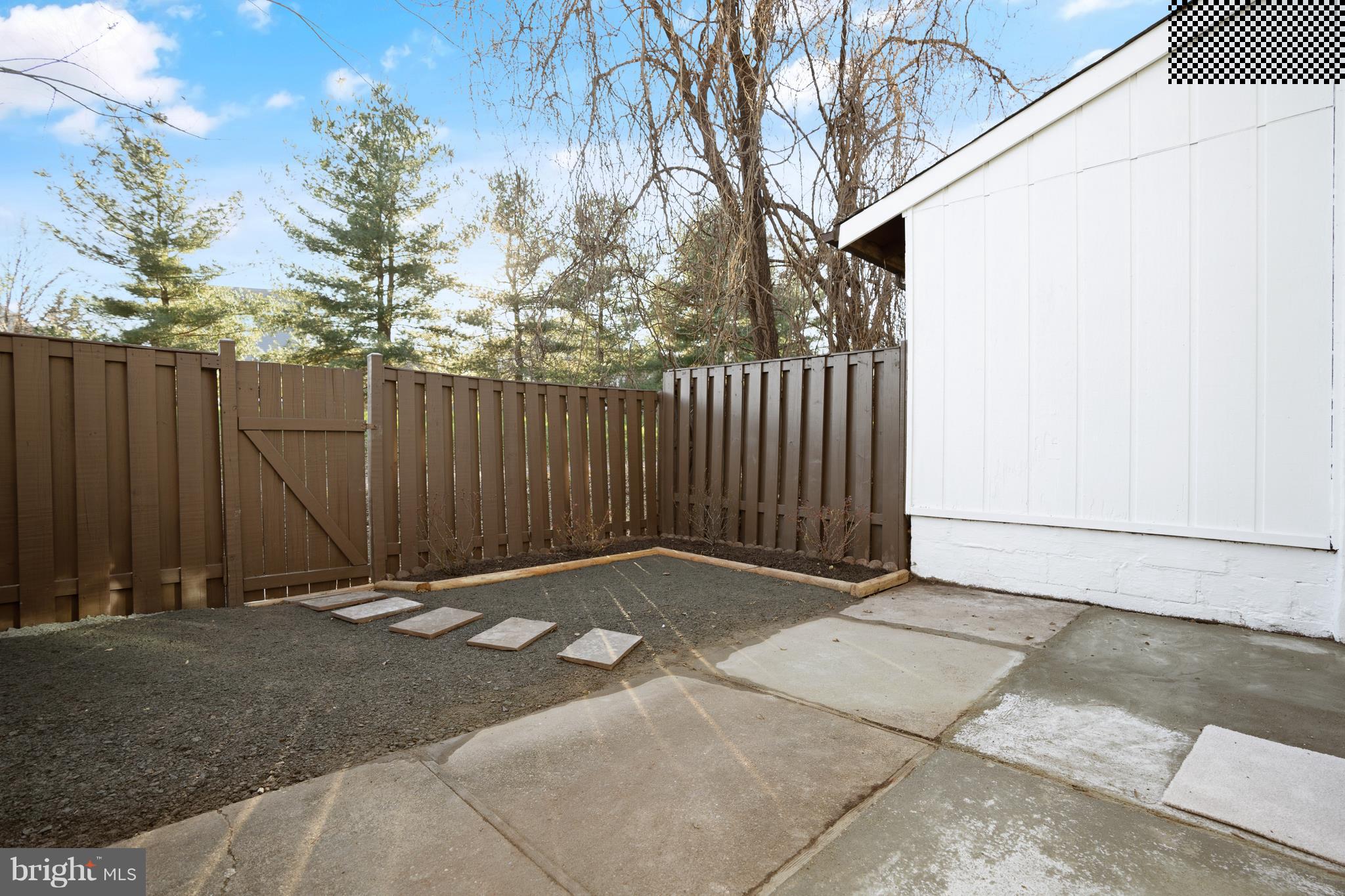 SUGARLAND - Residential