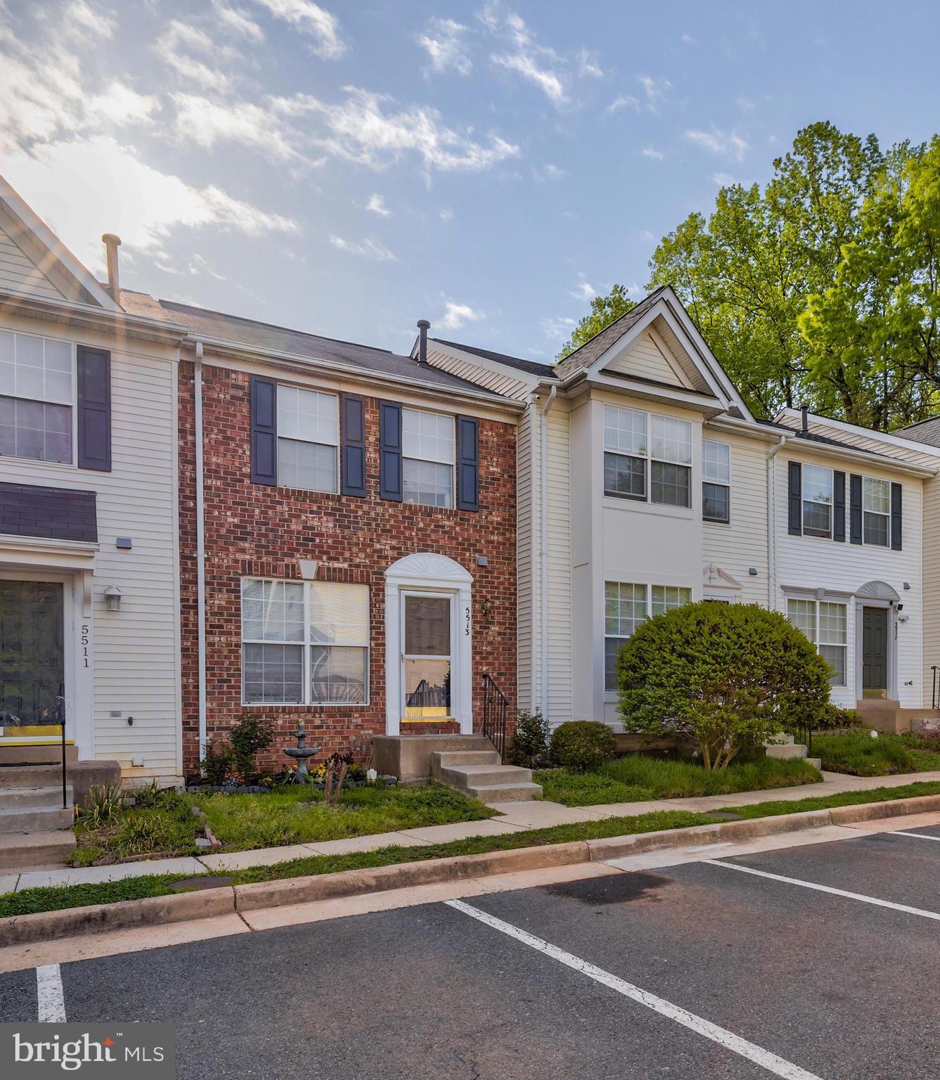 TOWNES AT FAIR LAKES GLEN - Residential Lease