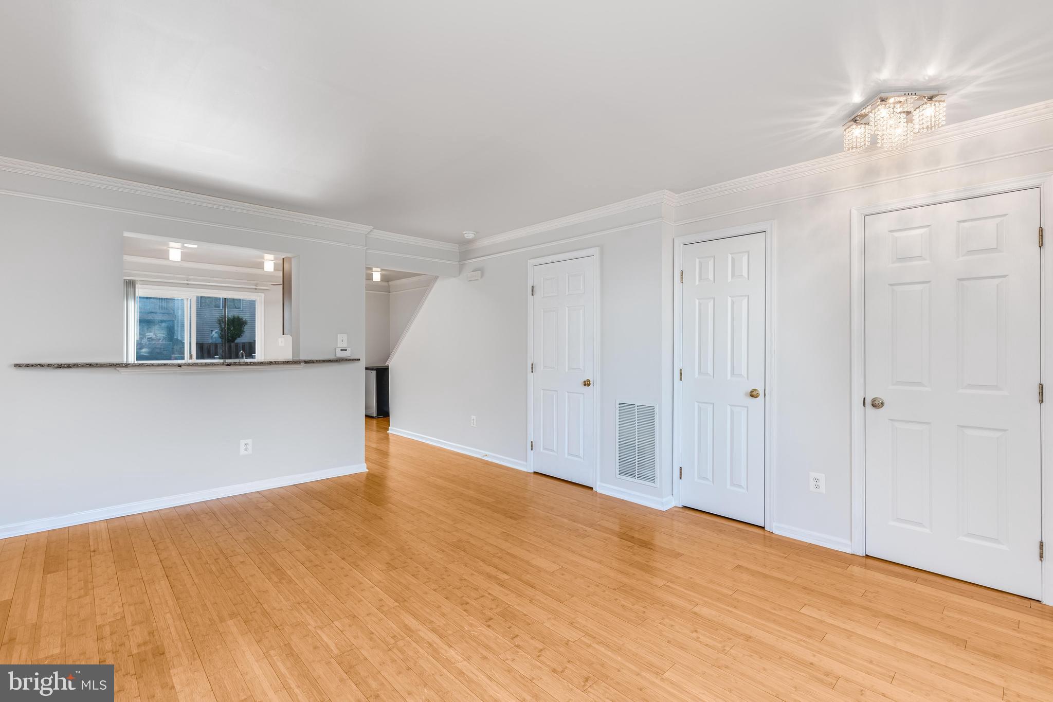 TOWNES AT FAIR LAKES GLEN - Residential Lease