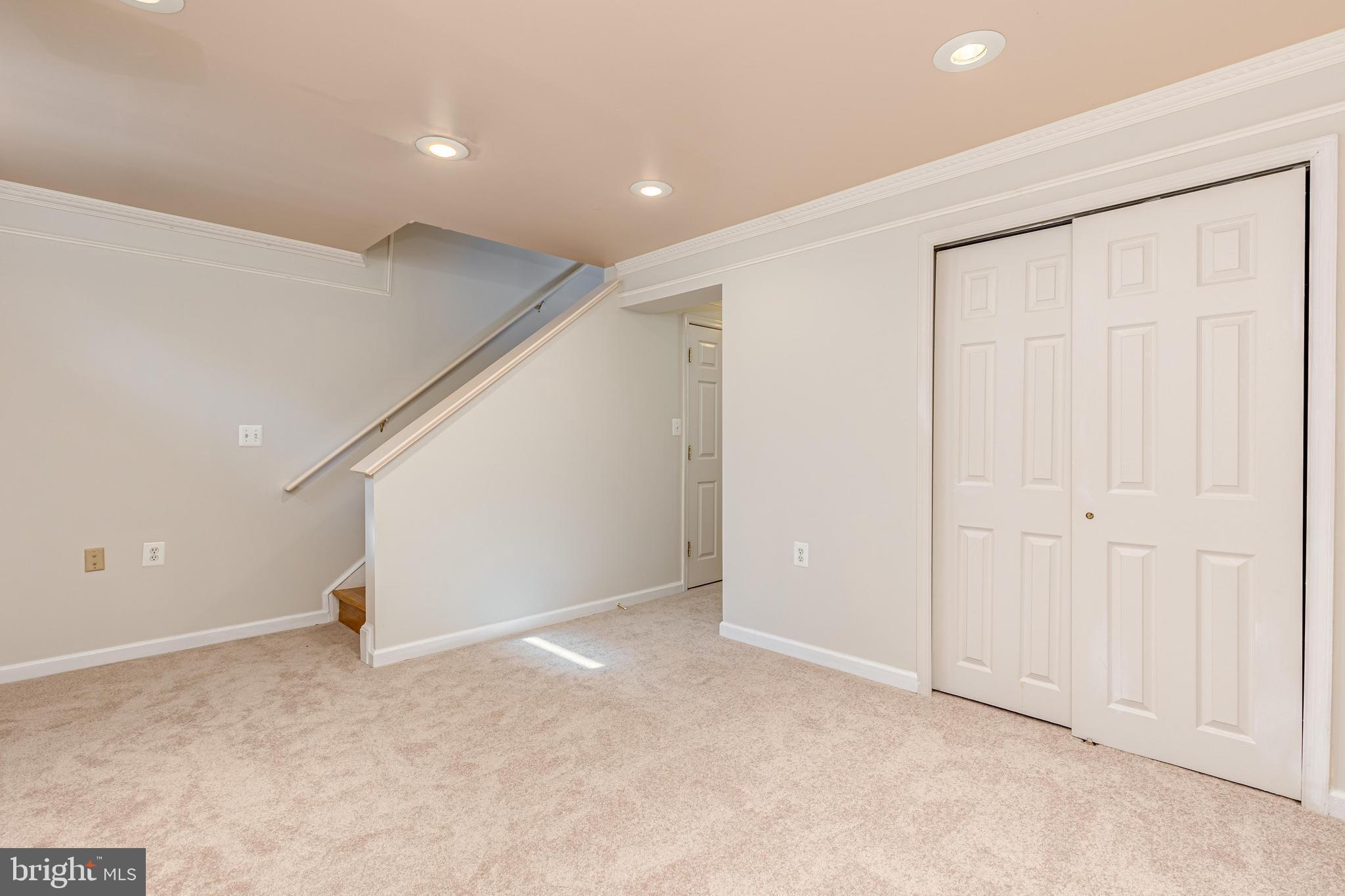 TOWNES AT FAIR LAKES GLEN - Residential Lease