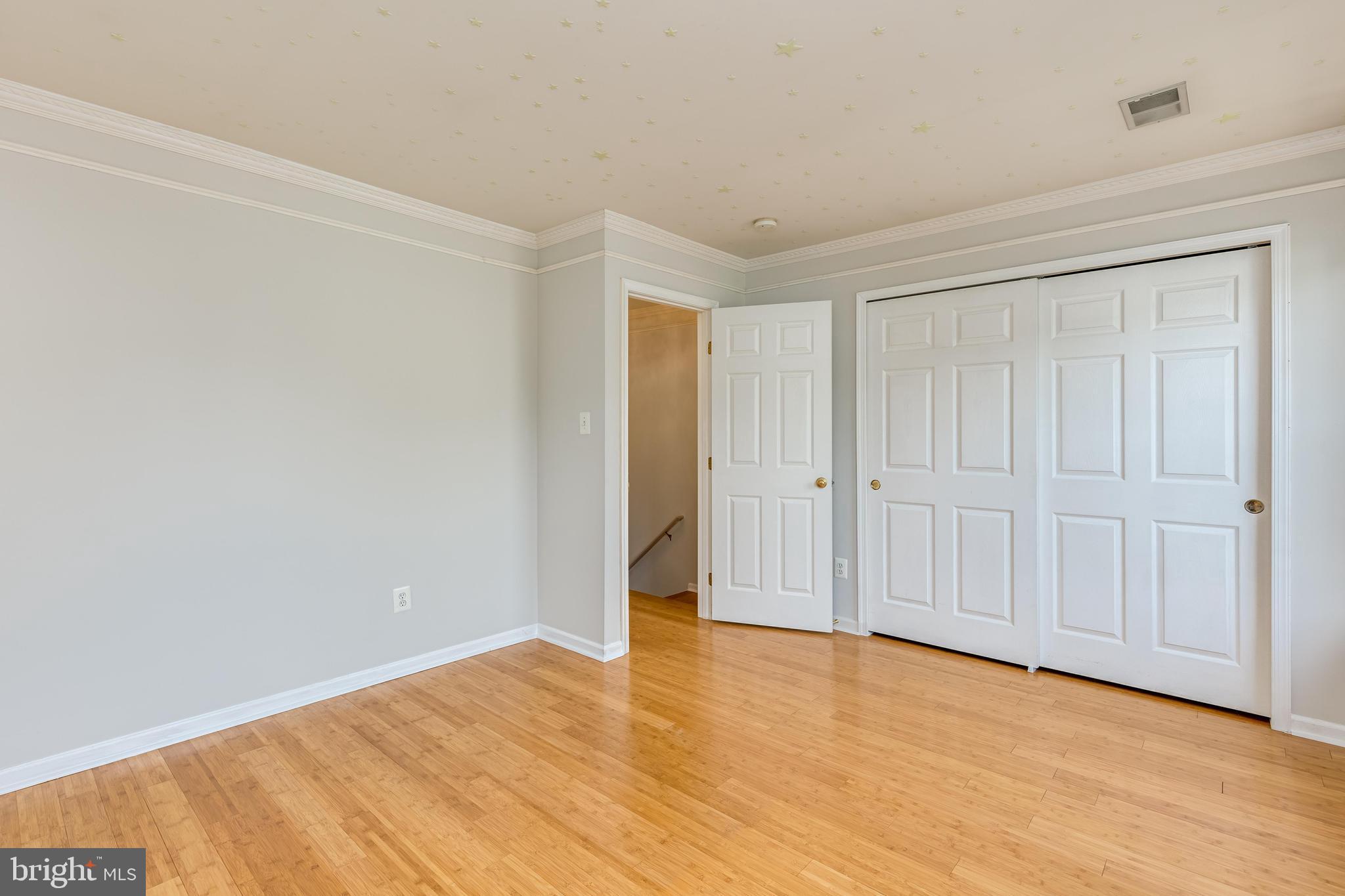 TOWNES AT FAIR LAKES GLEN - Residential Lease